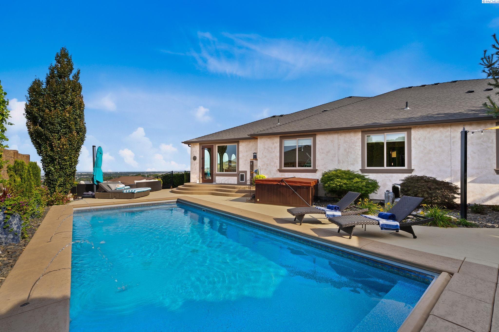 Richland, Washington, 99352, United States, 4 Bedrooms Bedrooms, ,3 BathroomsBathrooms,Residential,Active,1973341