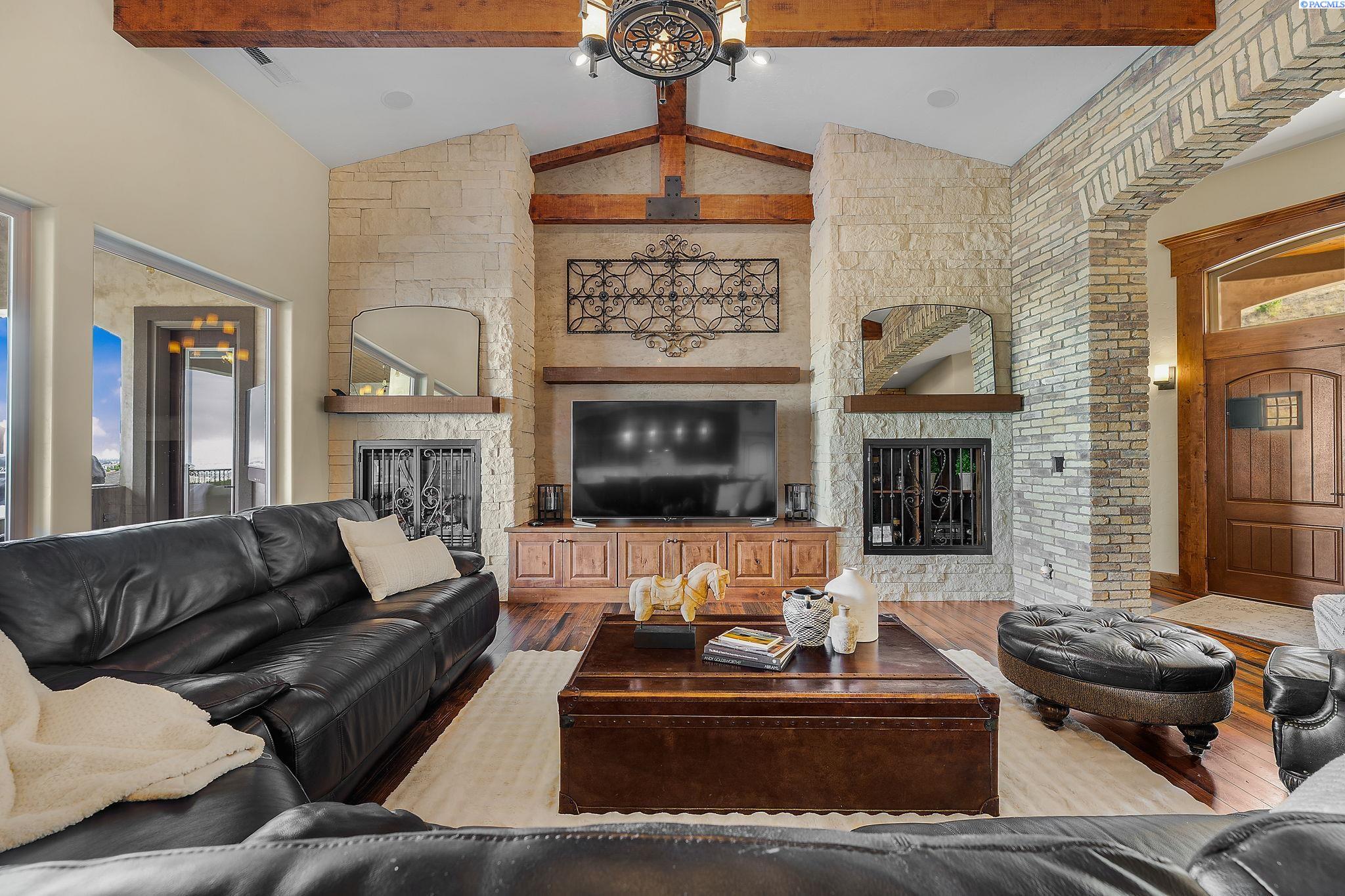 Richland, Washington, 99352, United States, 4 Bedrooms Bedrooms, ,3 BathroomsBathrooms,Residential,Active,1973341