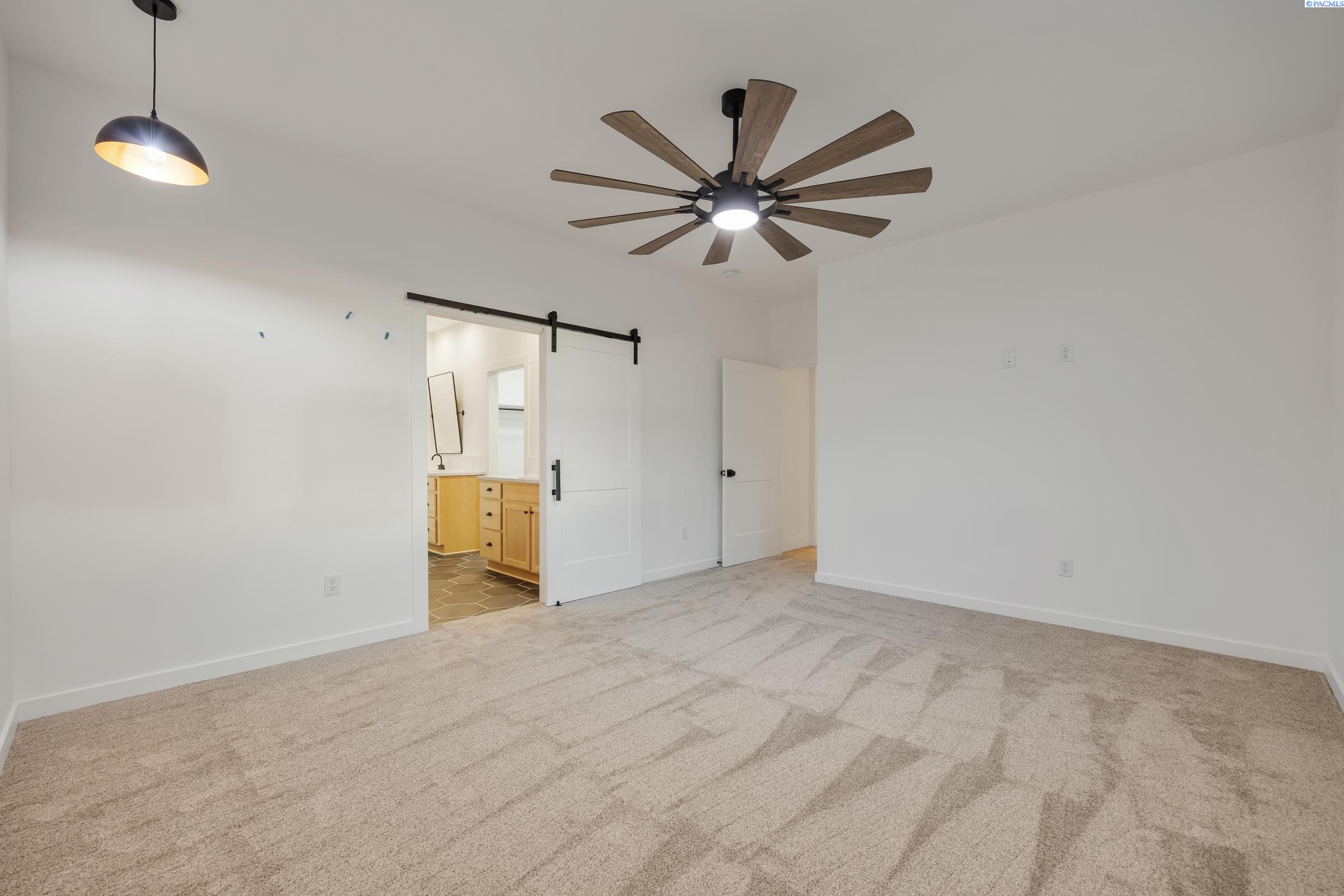 Kennewick, Washington, 99338, United States, 4 Bedrooms Bedrooms, ,3 BathroomsBathrooms,Residential,Active,1996281