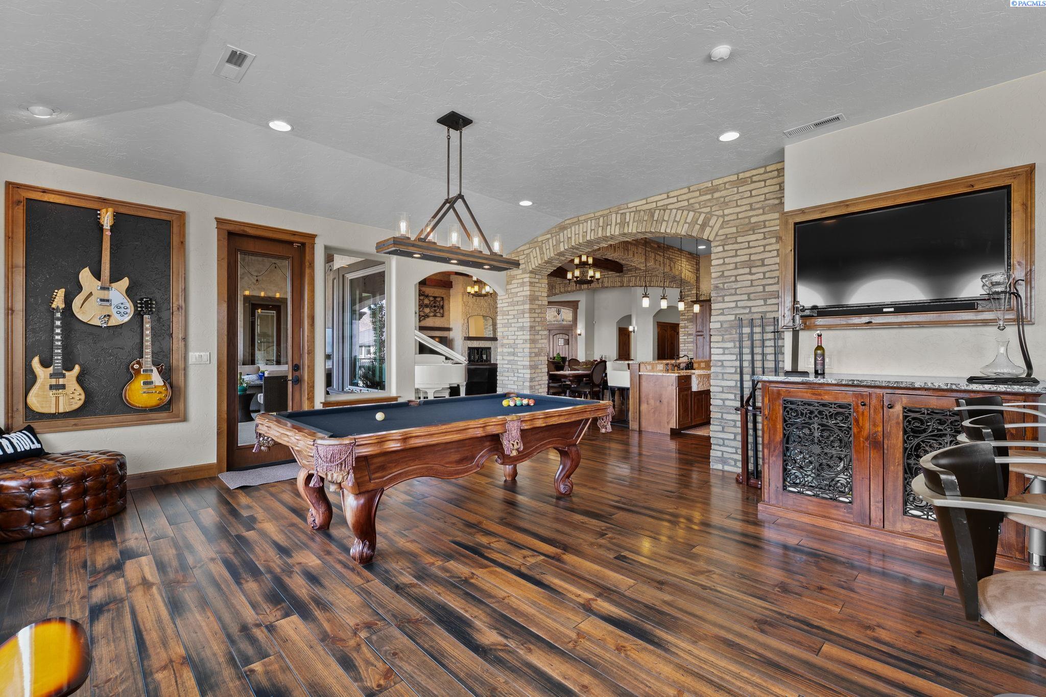 Richland, Washington, 99352, United States, 4 Bedrooms Bedrooms, ,3 BathroomsBathrooms,Residential,Active,1973341