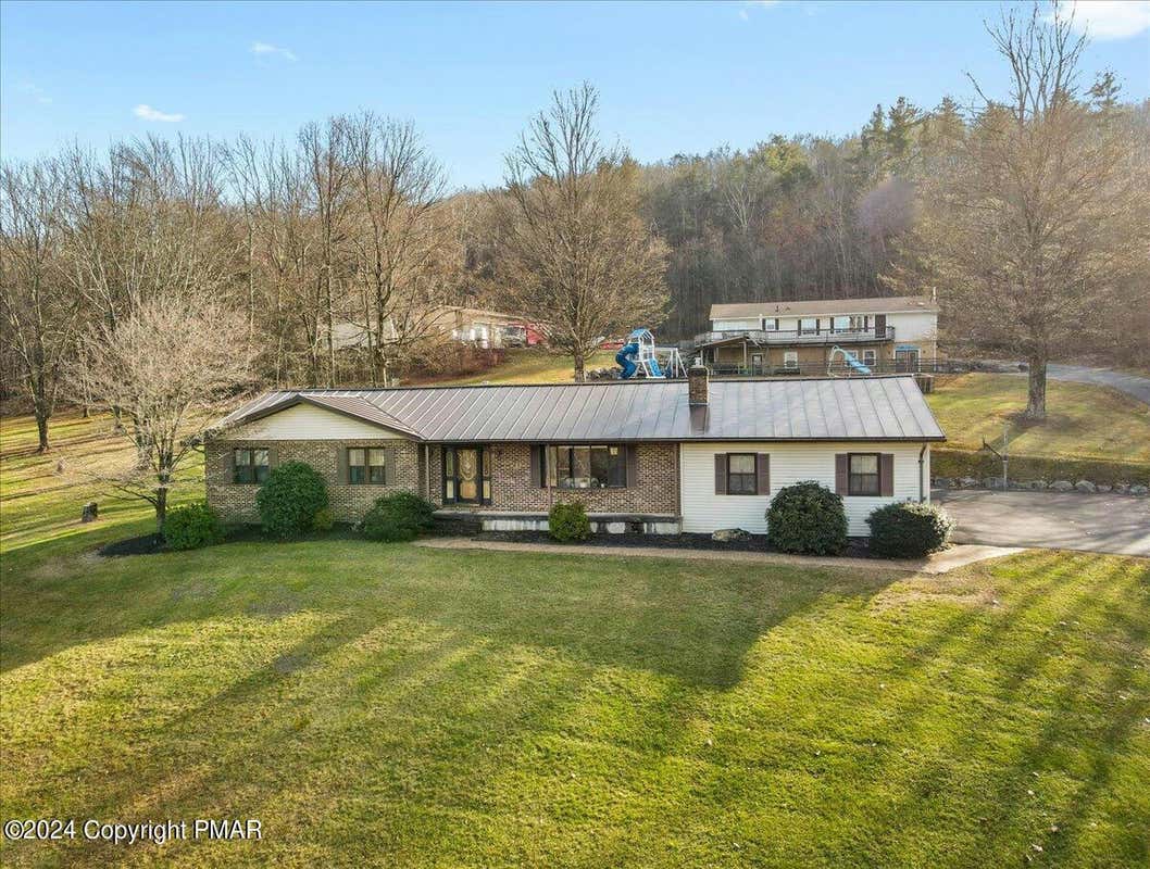 219 STONE ROW DR, SCIOTA, PA 18354, photo 1 of 90