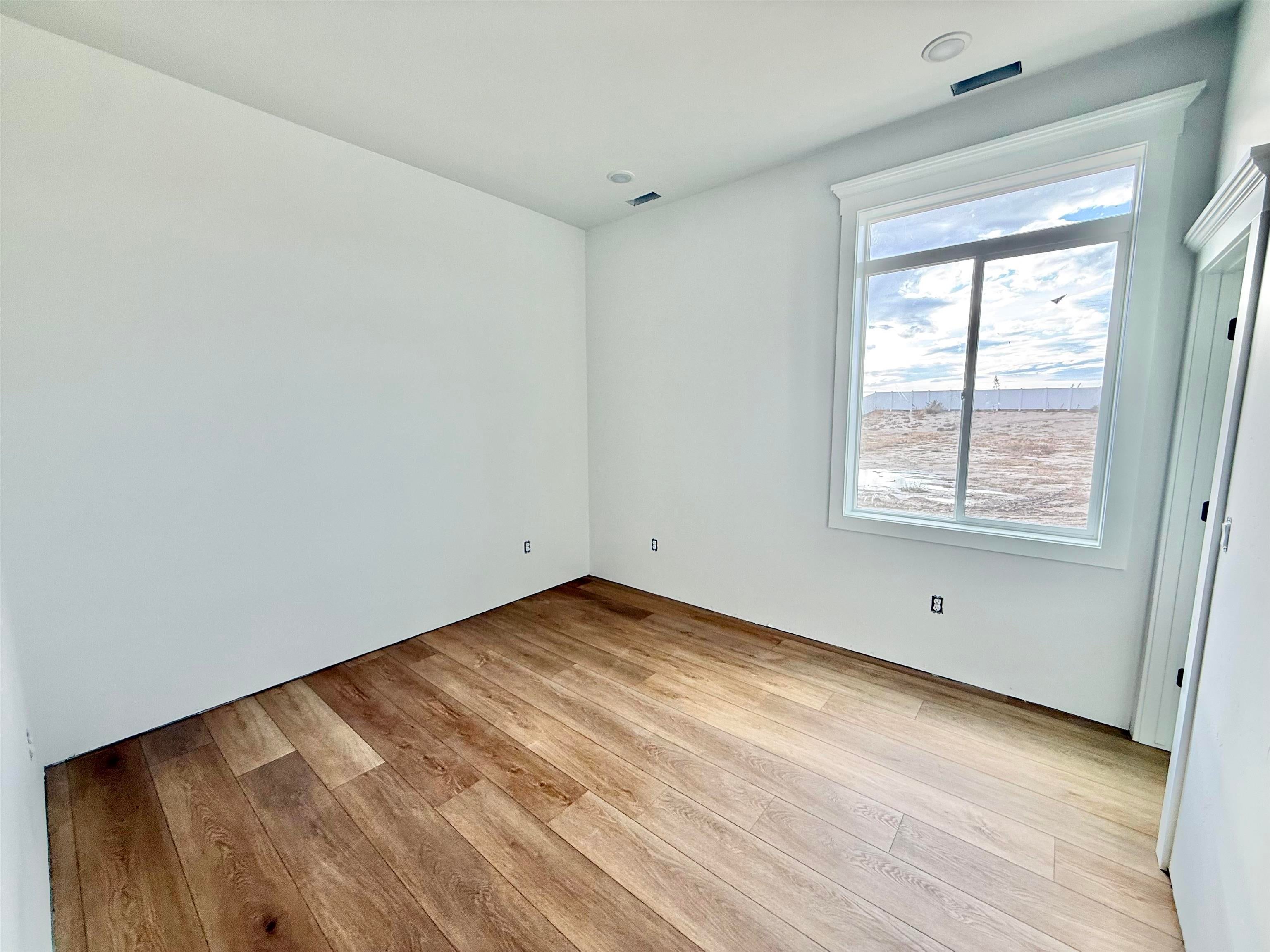 Pocatello, Idaho, 83202, United States, 4 Bedrooms Bedrooms, ,4 BathroomsBathrooms,Residential,Active,1914634