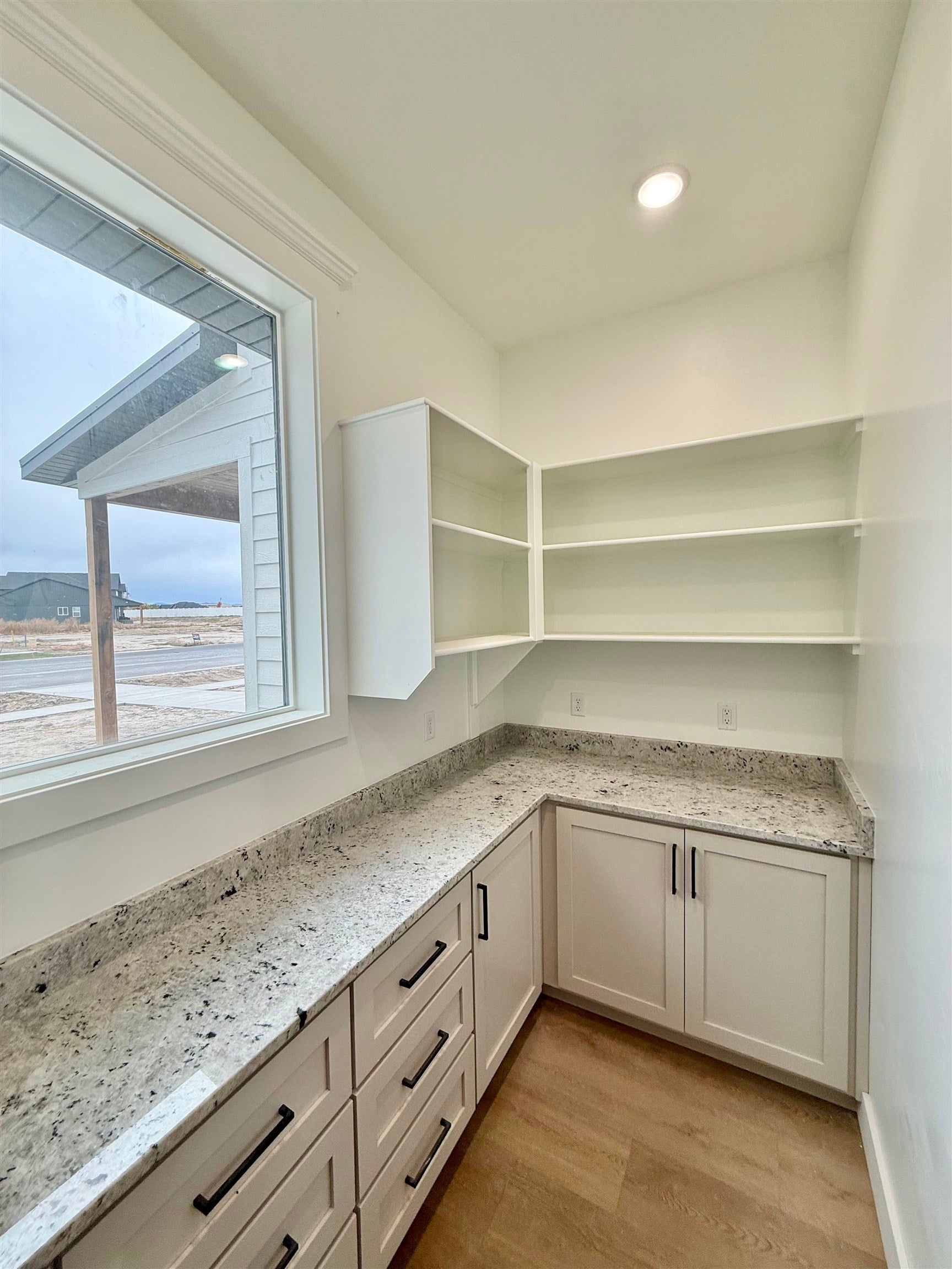 Pocatello, Idaho, 83202, United States, 4 Bedrooms Bedrooms, ,4 BathroomsBathrooms,Residential,Active,1914634