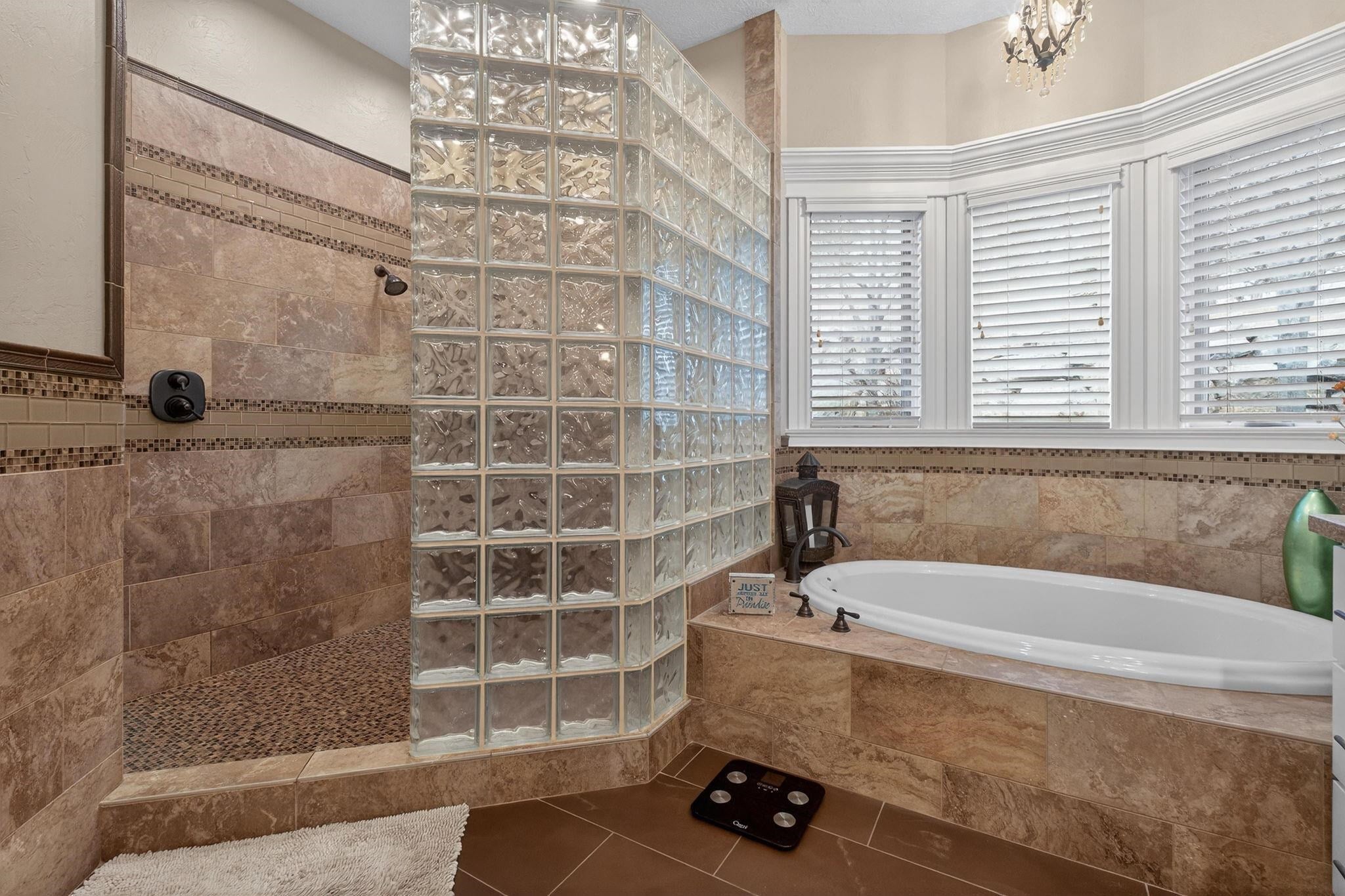 Pocatello, Idaho, 83204, United States, 6 Bedrooms Bedrooms, ,5 BathroomsBathrooms,Residential,Active,2007200