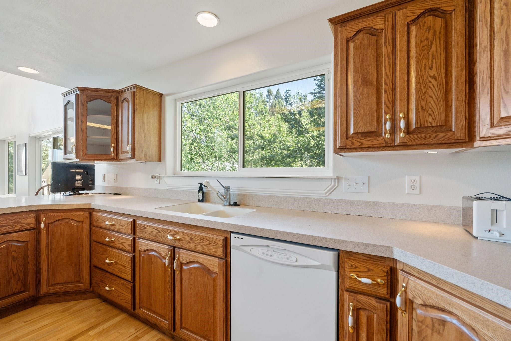 Lava Hot Springs, Idaho, 83246, United States, ,3 BathroomsBathrooms,Residential,Active,1863485