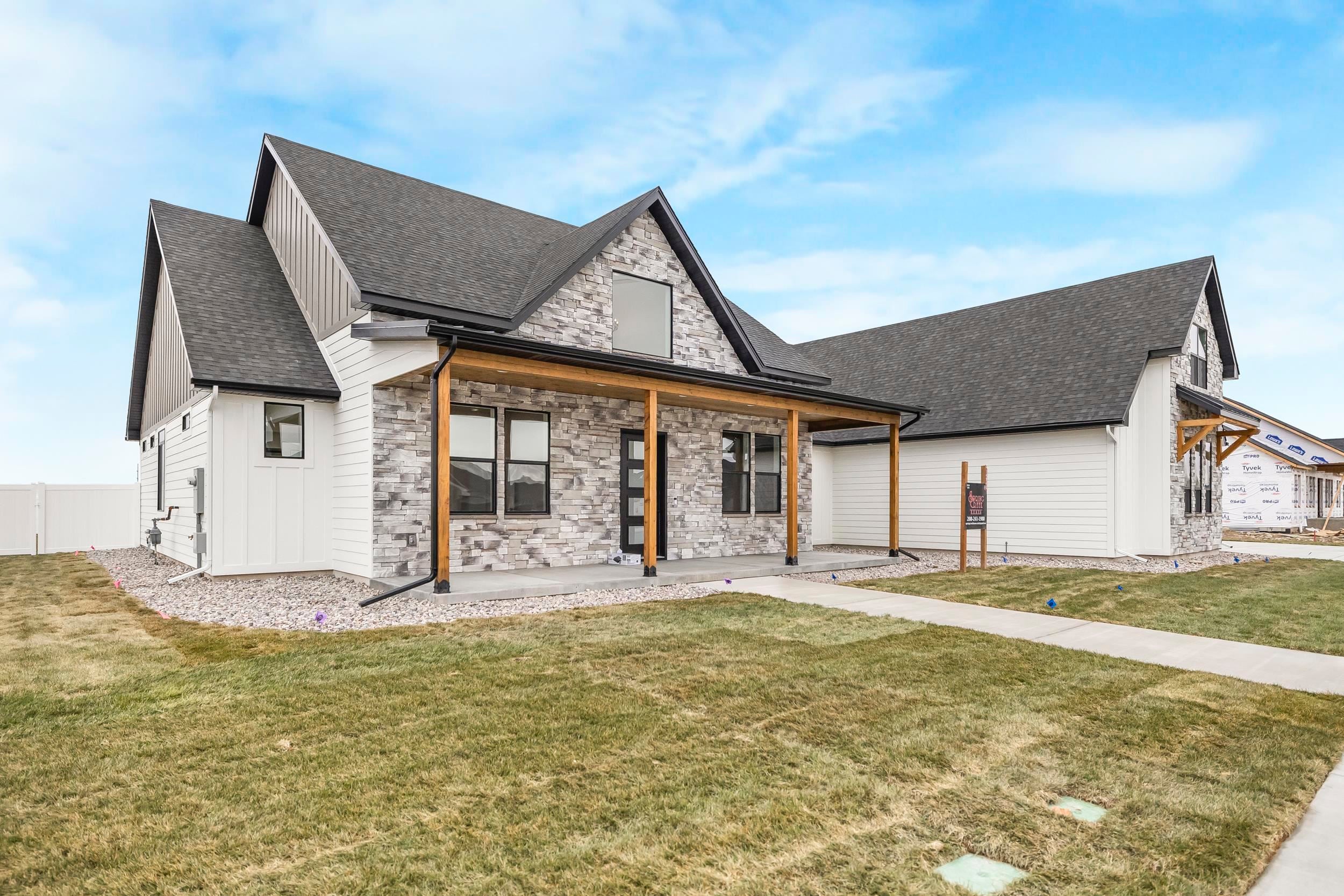 Pocatello, Idaho, 83202, United States, 4 Bedrooms Bedrooms, ,4 BathroomsBathrooms,Residential,Active,1997545