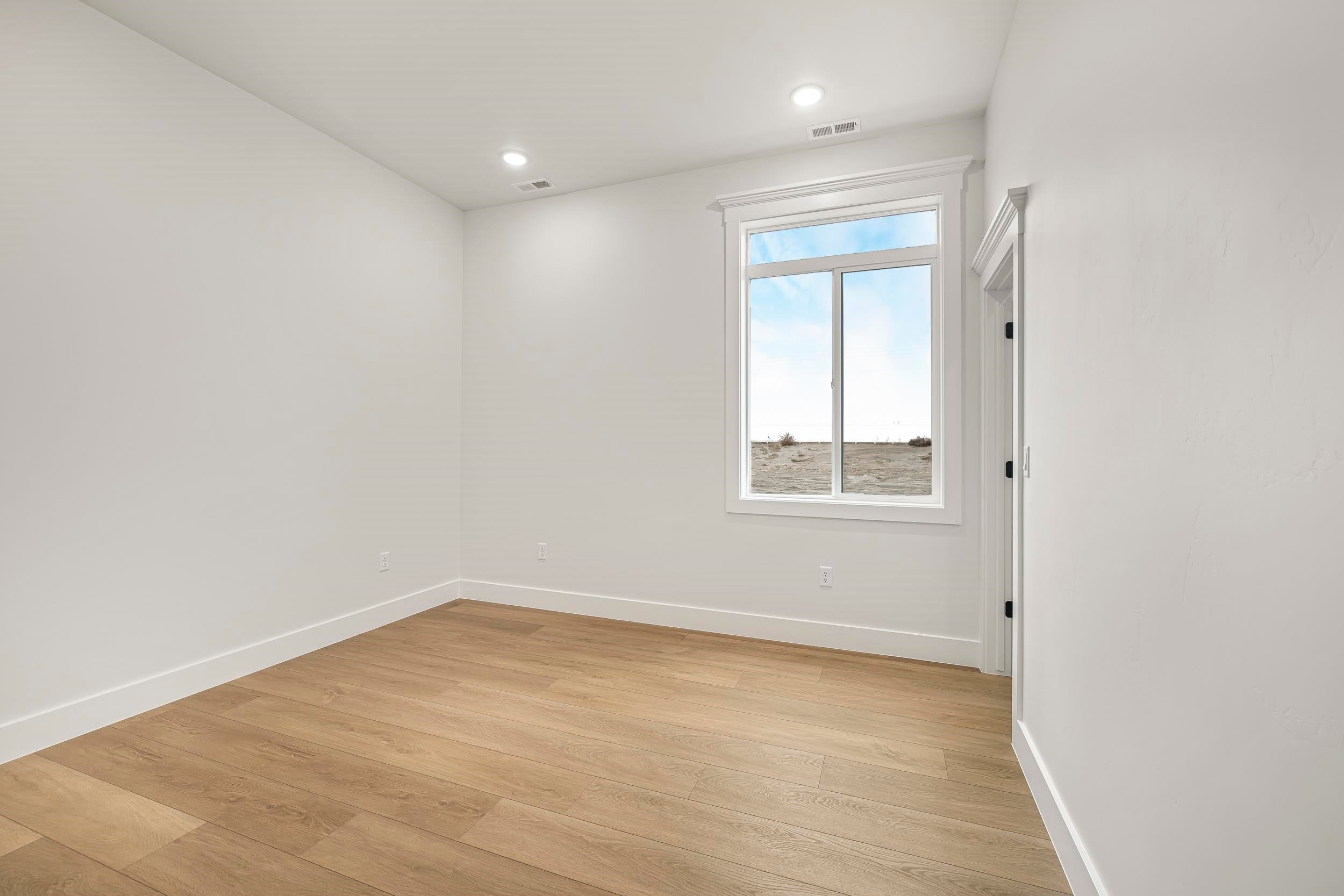 Pocatello, Idaho, 83202, United States, 4 Bedrooms Bedrooms, ,4 BathroomsBathrooms,Residential,Active,1997545