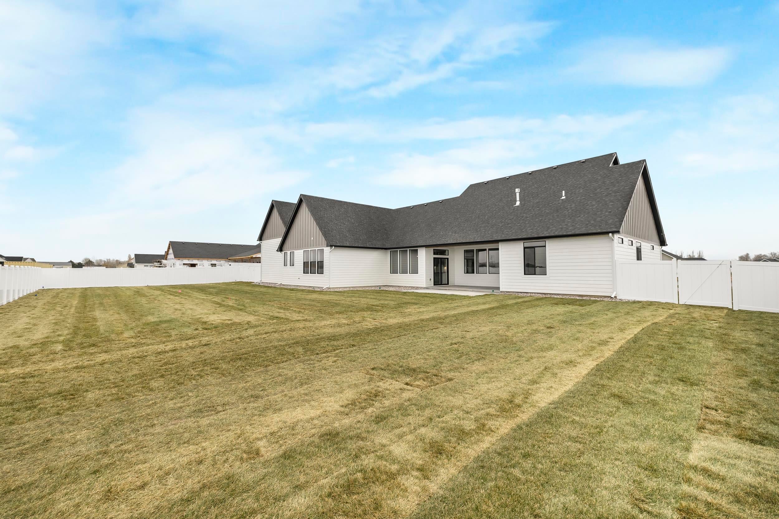 Pocatello, Idaho, 83202, United States, 4 Bedrooms Bedrooms, ,4 BathroomsBathrooms,Residential,Active,1997545