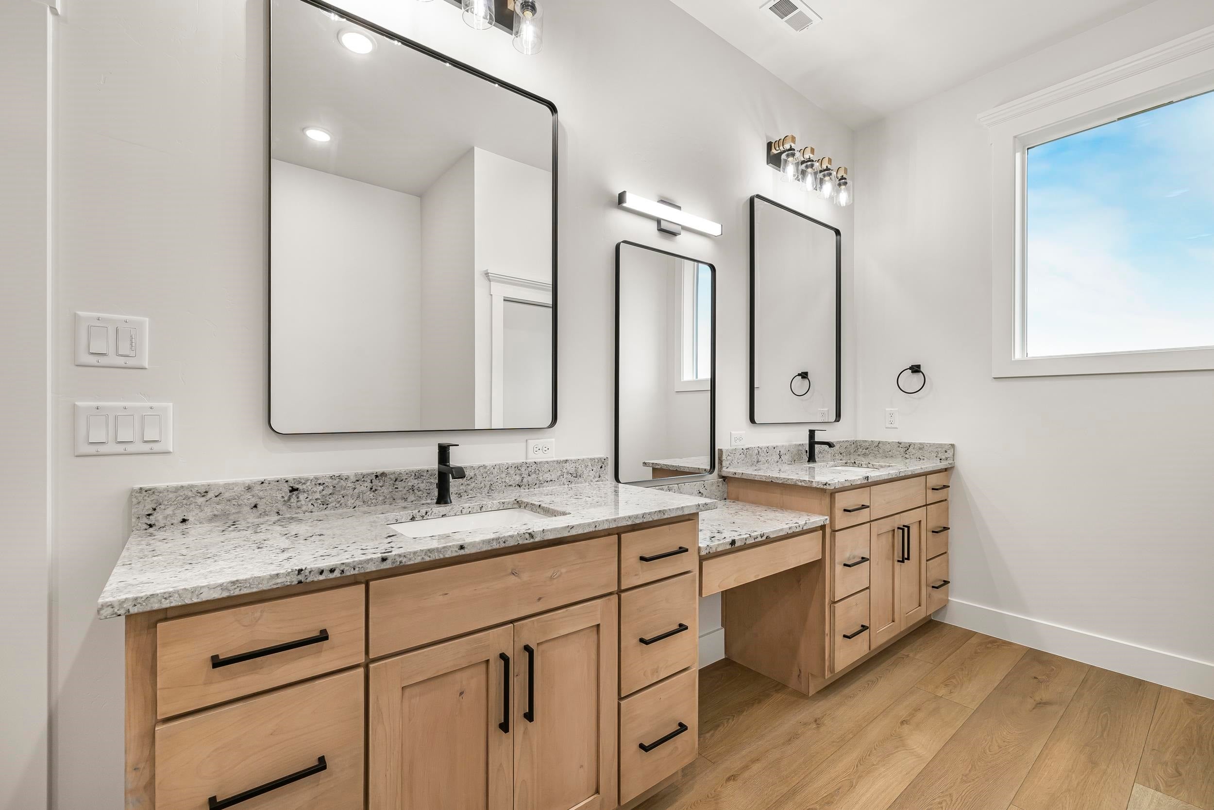 Pocatello, Idaho, 83202, United States, 4 Bedrooms Bedrooms, ,4 BathroomsBathrooms,Residential,Active,1997545