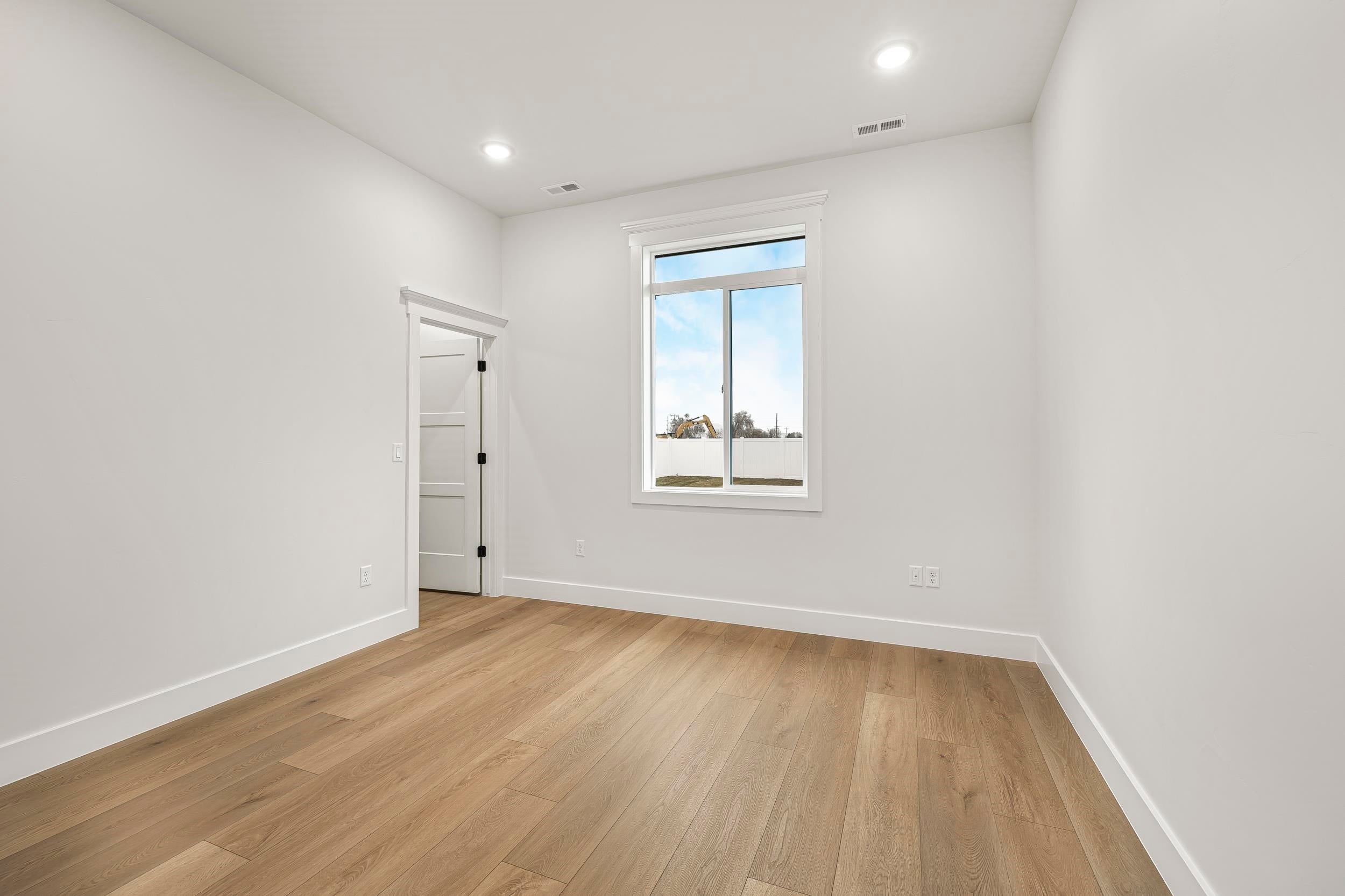 Pocatello, Idaho, 83202, United States, 4 Bedrooms Bedrooms, ,4 BathroomsBathrooms,Residential,Active,1997545