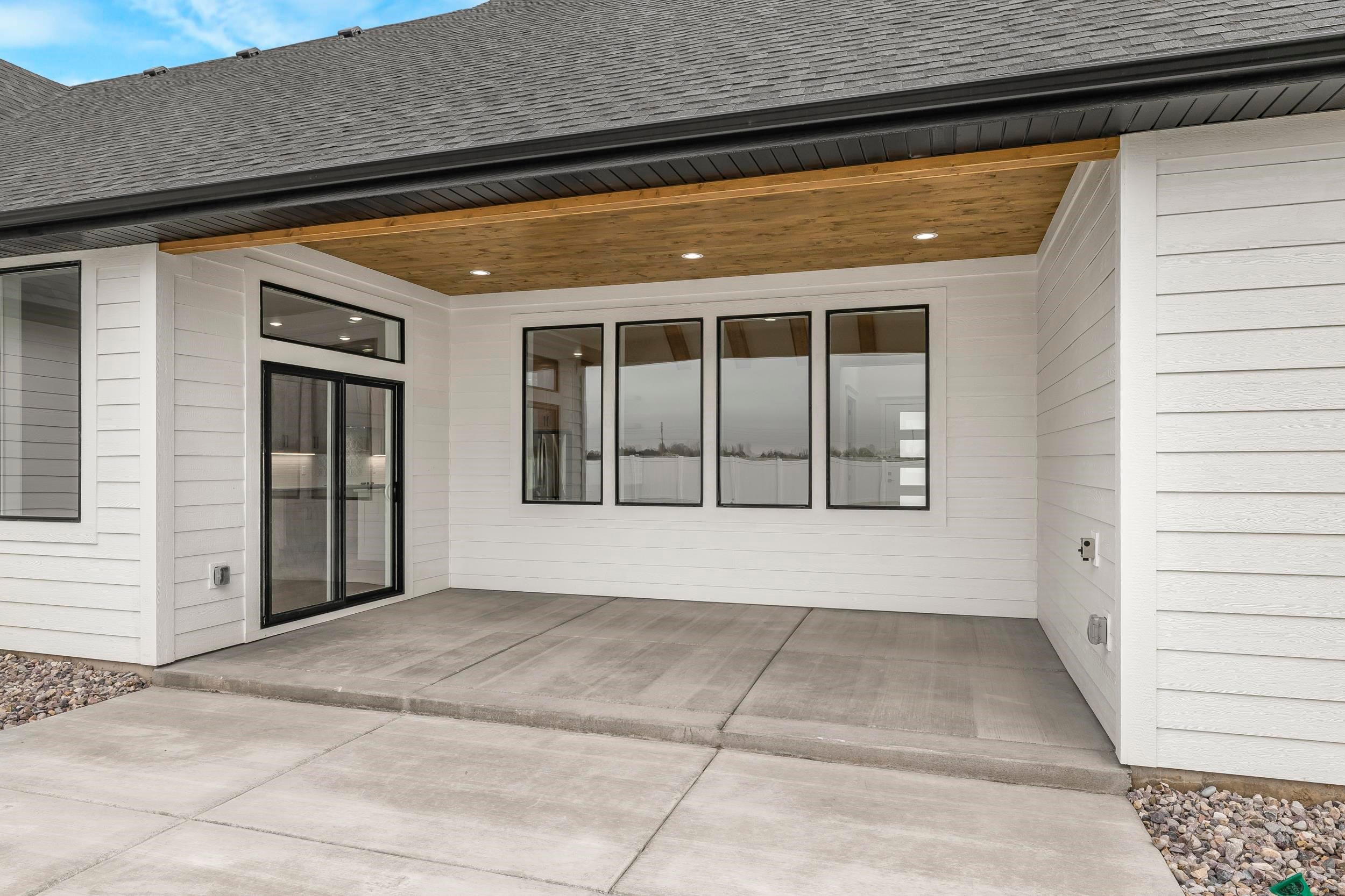 Pocatello, Idaho, 83202, United States, 4 Bedrooms Bedrooms, ,4 BathroomsBathrooms,Residential,Active,1997545