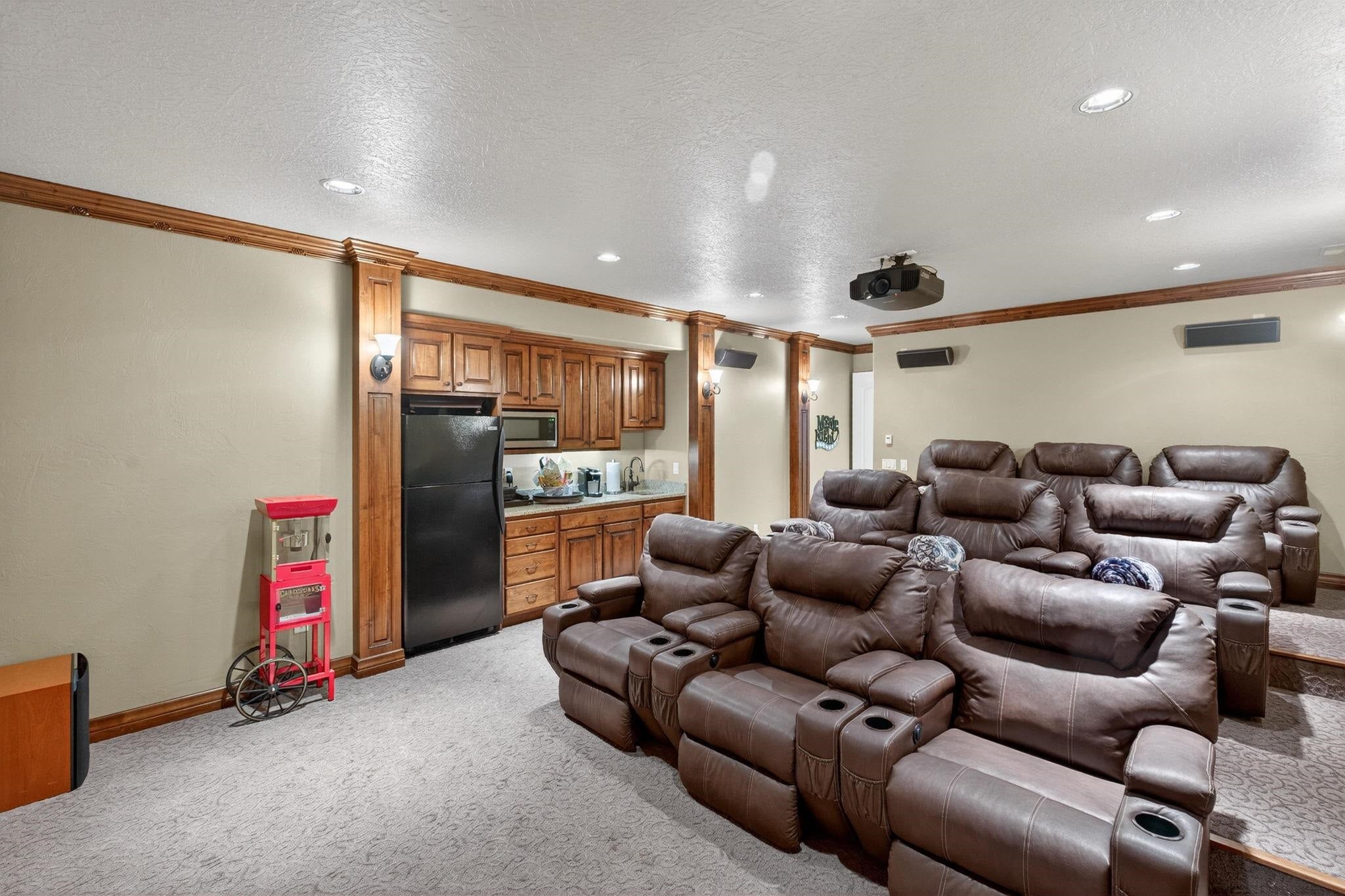 Pocatello, Idaho, 83204, United States, 6 Bedrooms Bedrooms, ,5 BathroomsBathrooms,Residential,Active,2007200