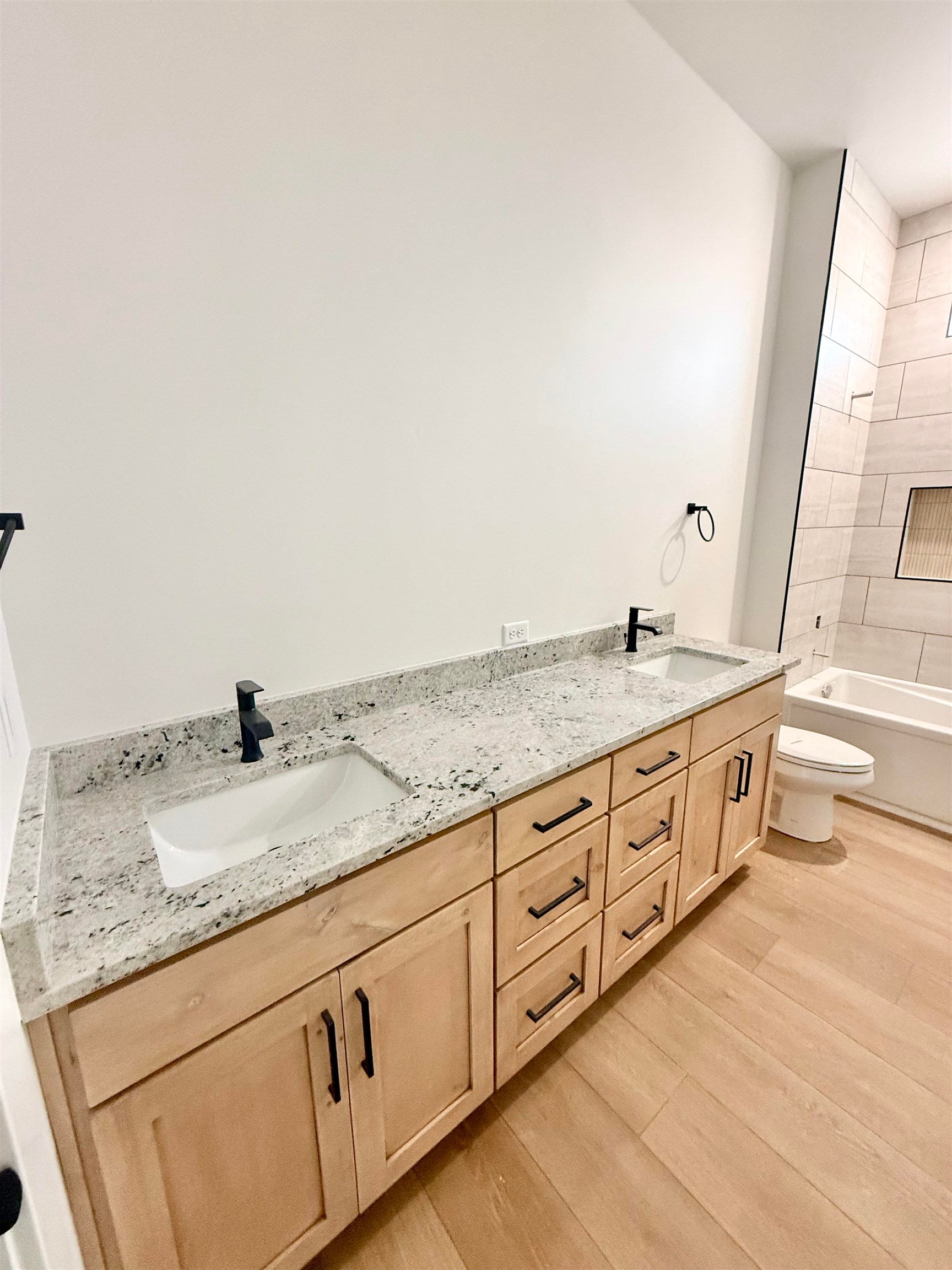 Pocatello, Idaho, 83202, United States, 4 Bedrooms Bedrooms, ,4 BathroomsBathrooms,Residential,Active,1914634