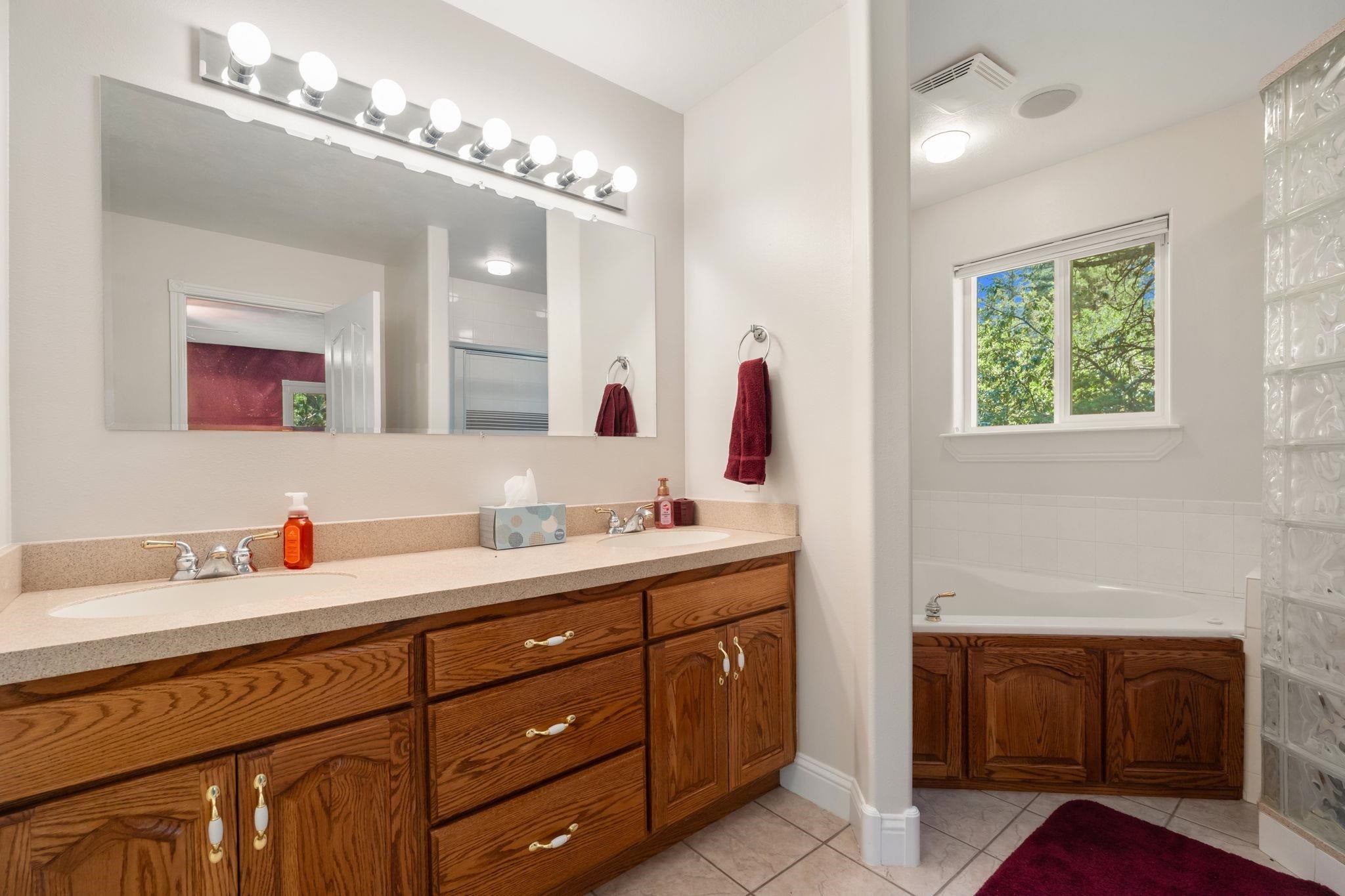 Lava Hot Springs, Idaho, 83246, United States, ,3 BathroomsBathrooms,Residential,Active,1863485