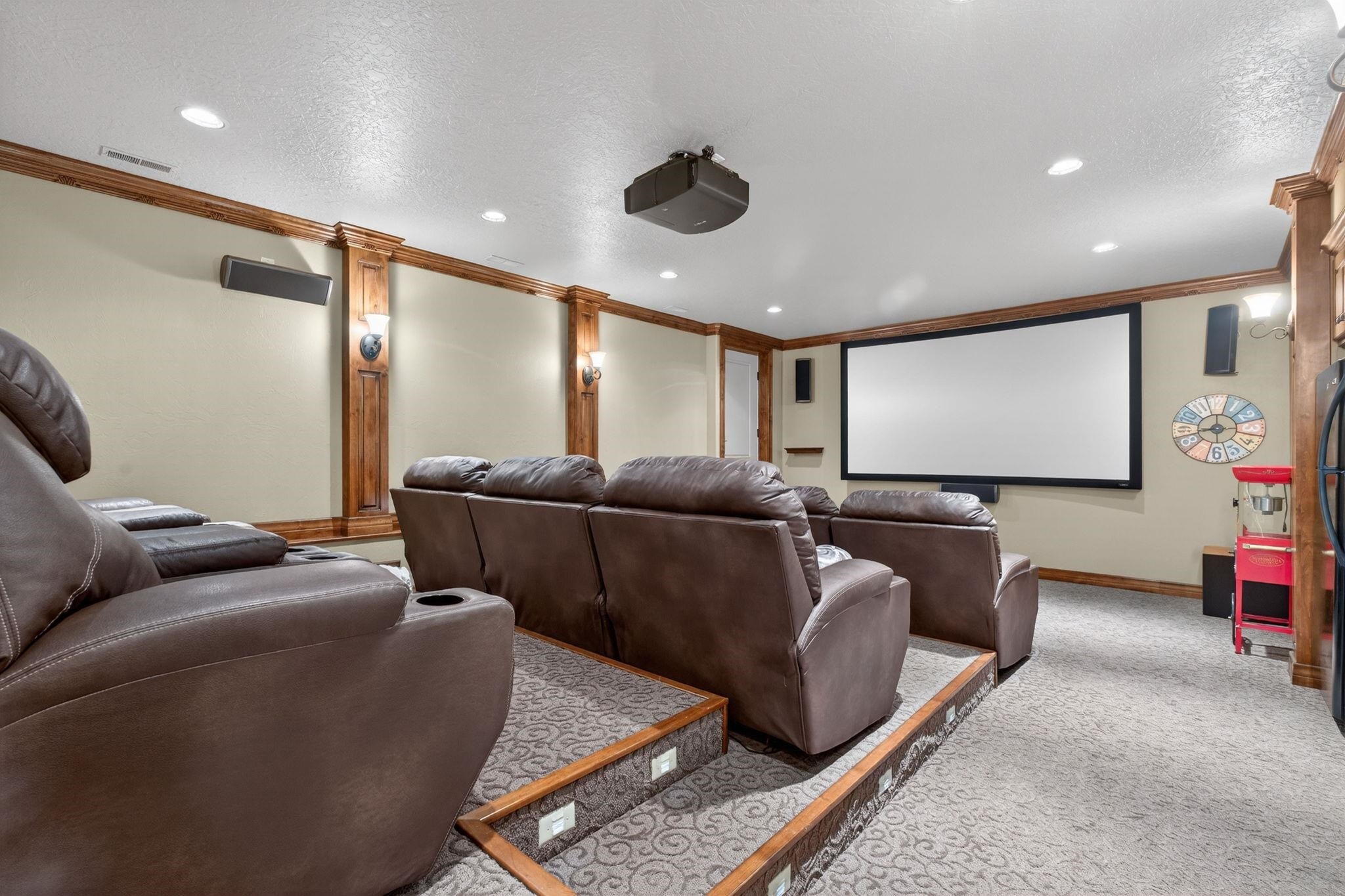 Pocatello, Idaho, 83204, United States, 6 Bedrooms Bedrooms, ,5 BathroomsBathrooms,Residential,Active,2007200