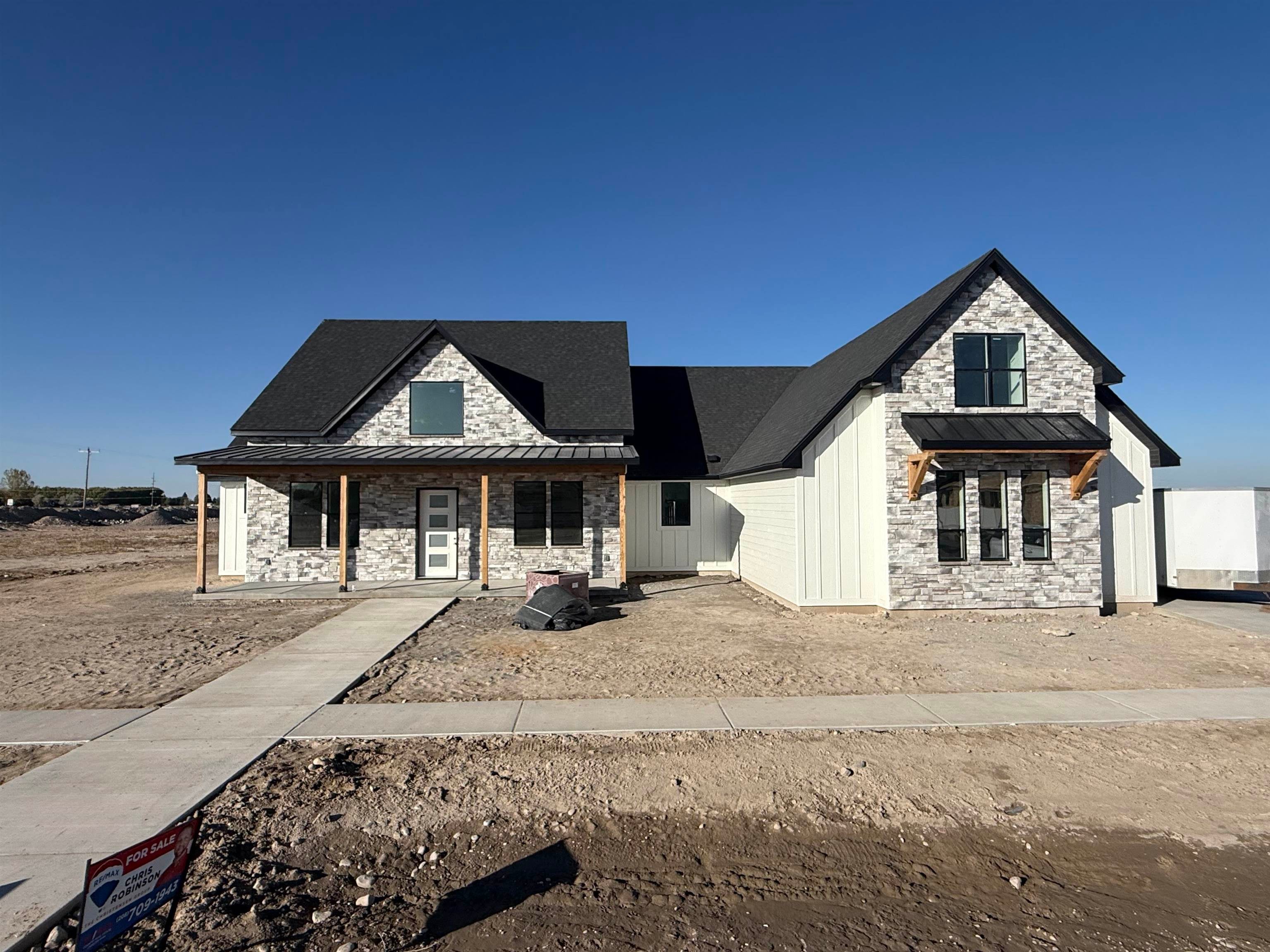 Pocatello, Idaho, 83202, United States, 4 Bedrooms Bedrooms, ,4 BathroomsBathrooms,Residential,Active,1914634