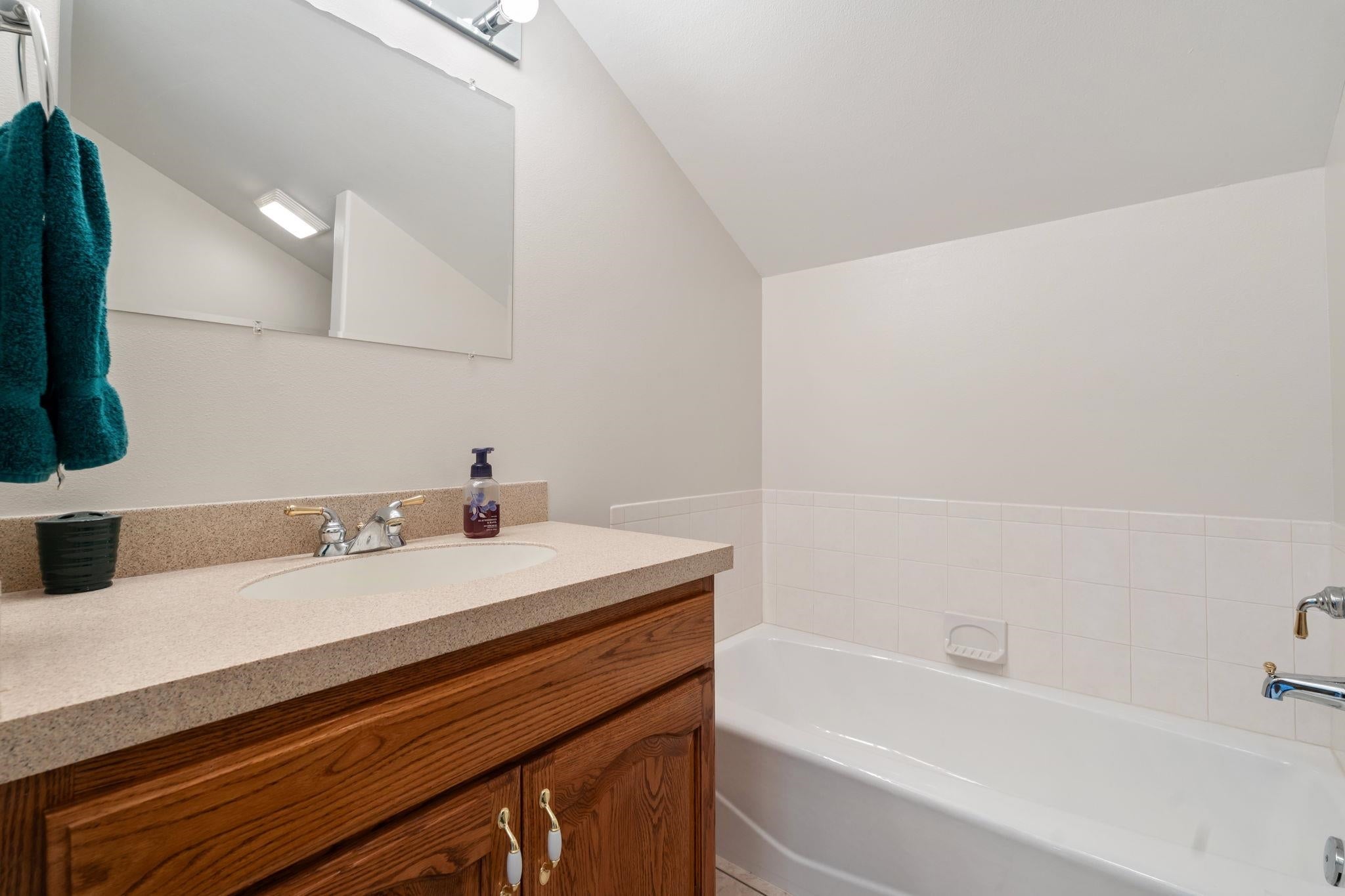 Lava Hot Springs, Idaho, 83246, United States, ,3 BathroomsBathrooms,Residential,Active,1863485