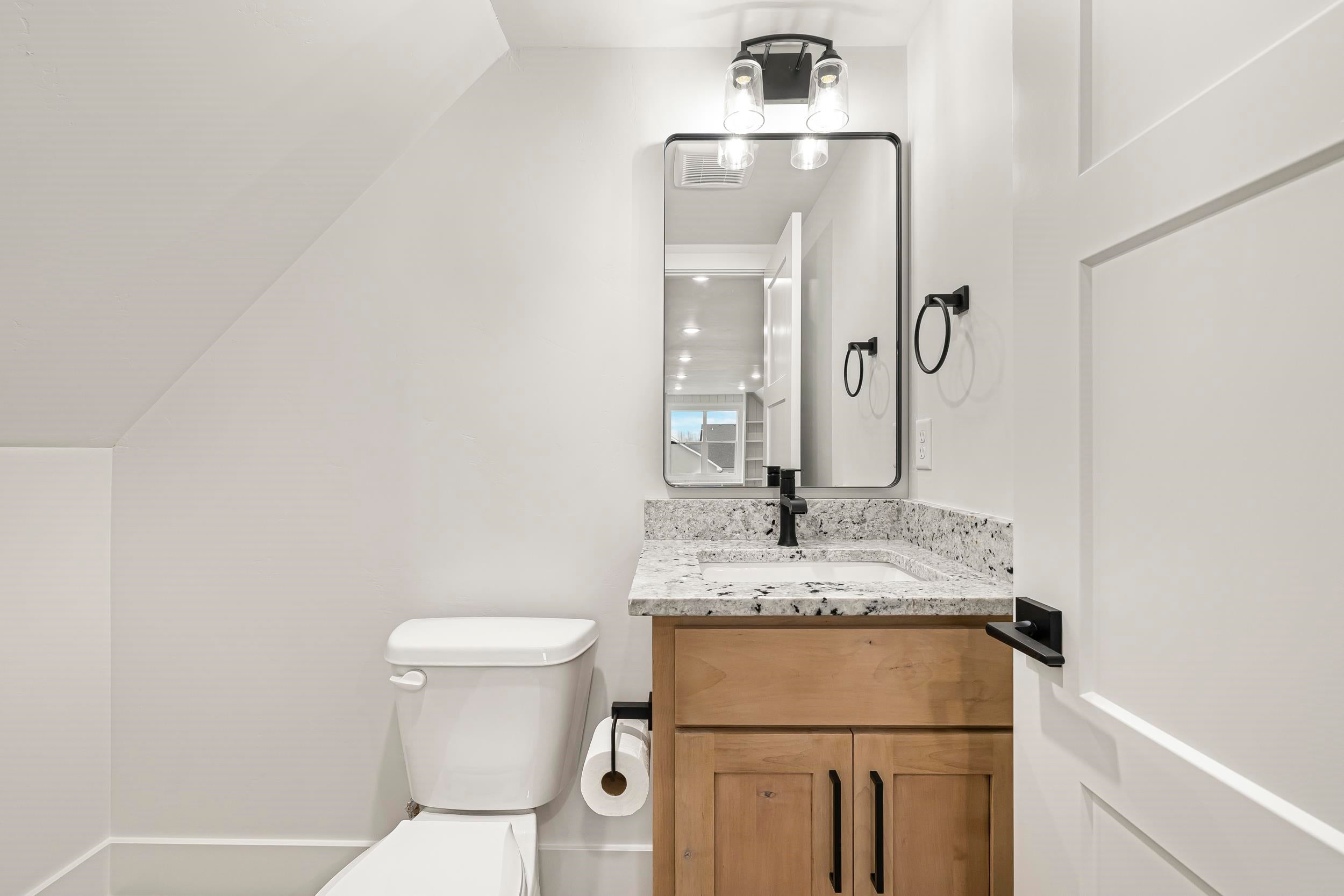 Pocatello, Idaho, 83202, United States, 4 Bedrooms Bedrooms, ,4 BathroomsBathrooms,Residential,Active,1997545