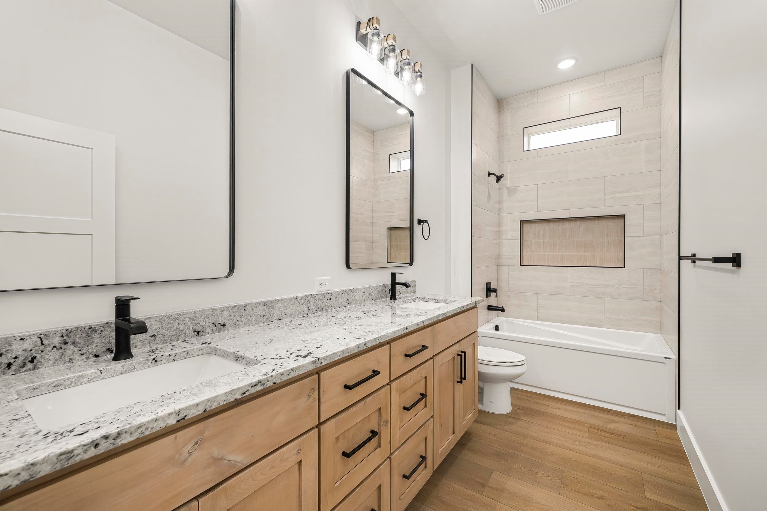 Pocatello, Idaho, 83202, United States, 4 Bedrooms Bedrooms, ,4 BathroomsBathrooms,Residential,Active,1997545