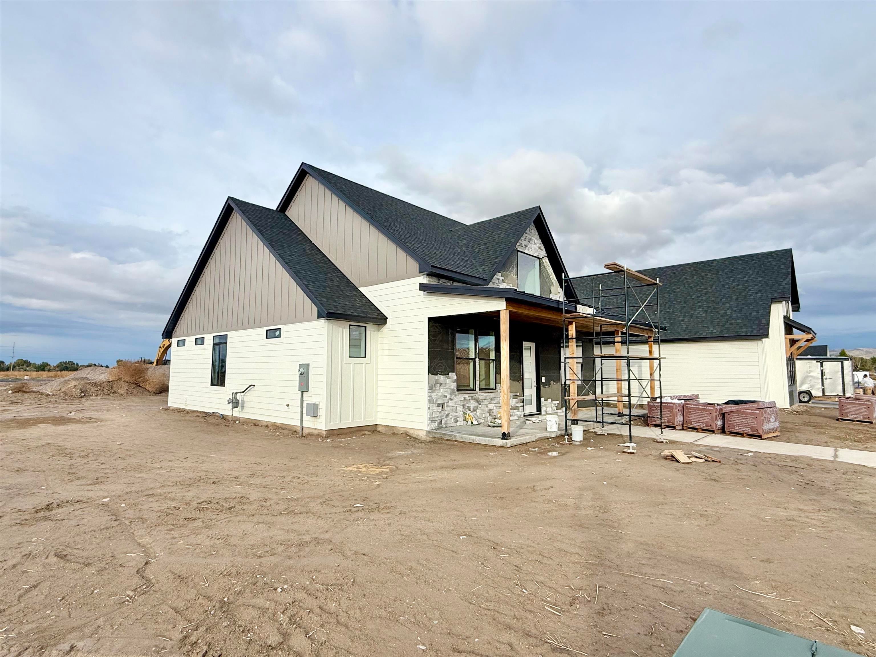 Pocatello, Idaho, 83202, United States, 4 Bedrooms Bedrooms, ,4 BathroomsBathrooms,Residential,Active,1914634