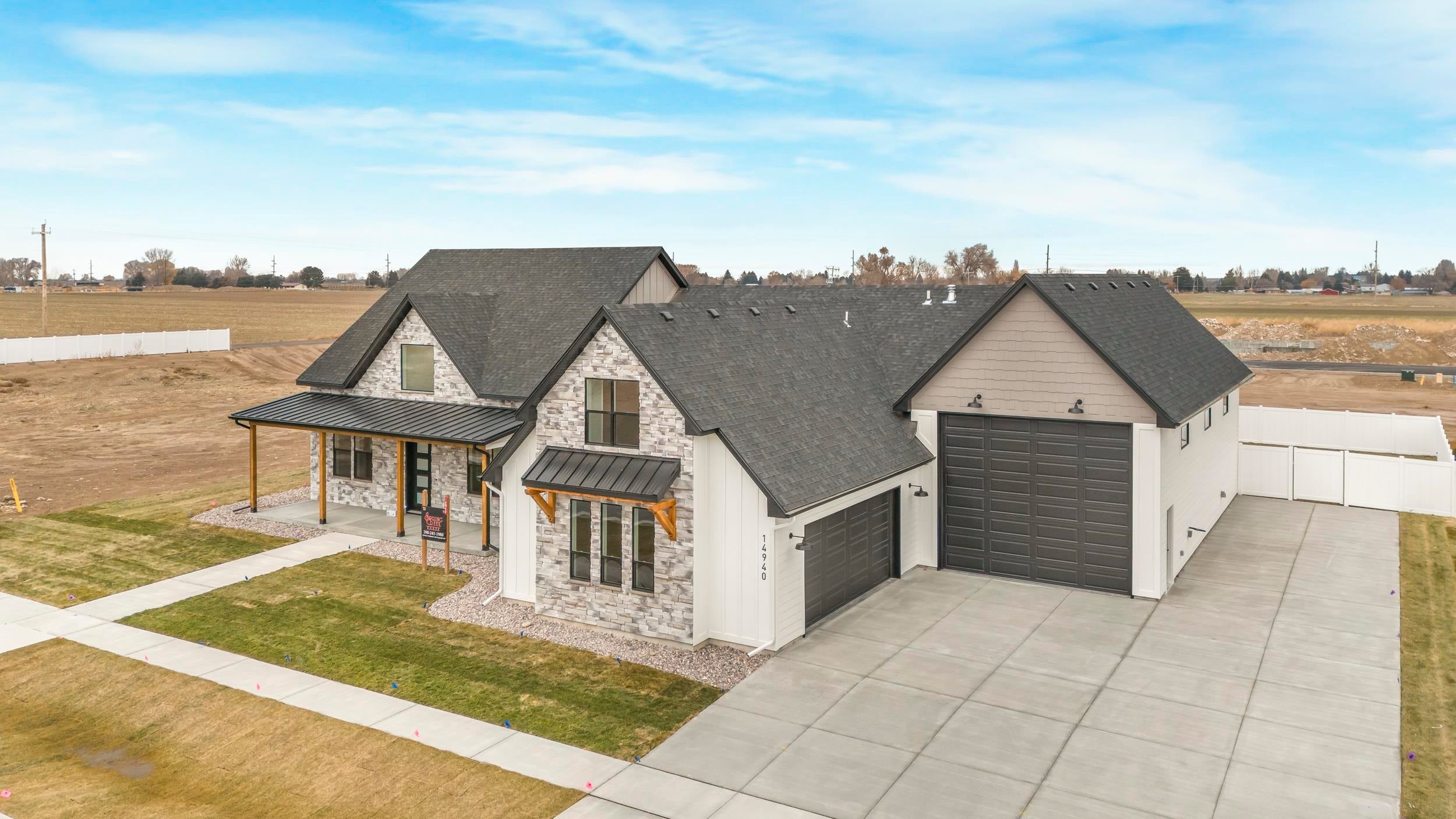 Pocatello, Idaho, 83202, United States, 4 Bedrooms Bedrooms, ,4 BathroomsBathrooms,Residential,Active,1997545