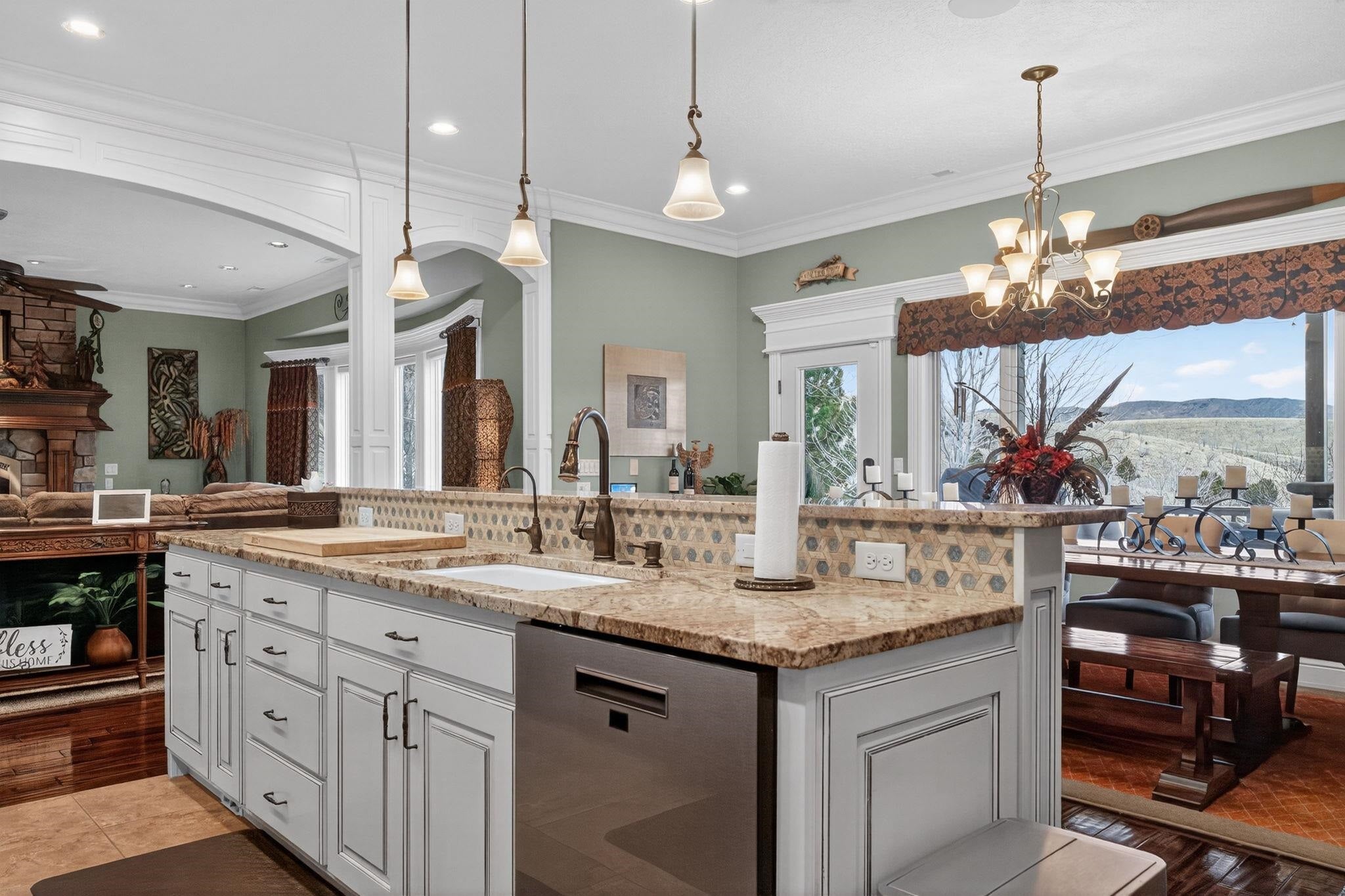 Pocatello, Idaho, 83204, United States, 6 Bedrooms Bedrooms, ,5 BathroomsBathrooms,Residential,Active,2007200