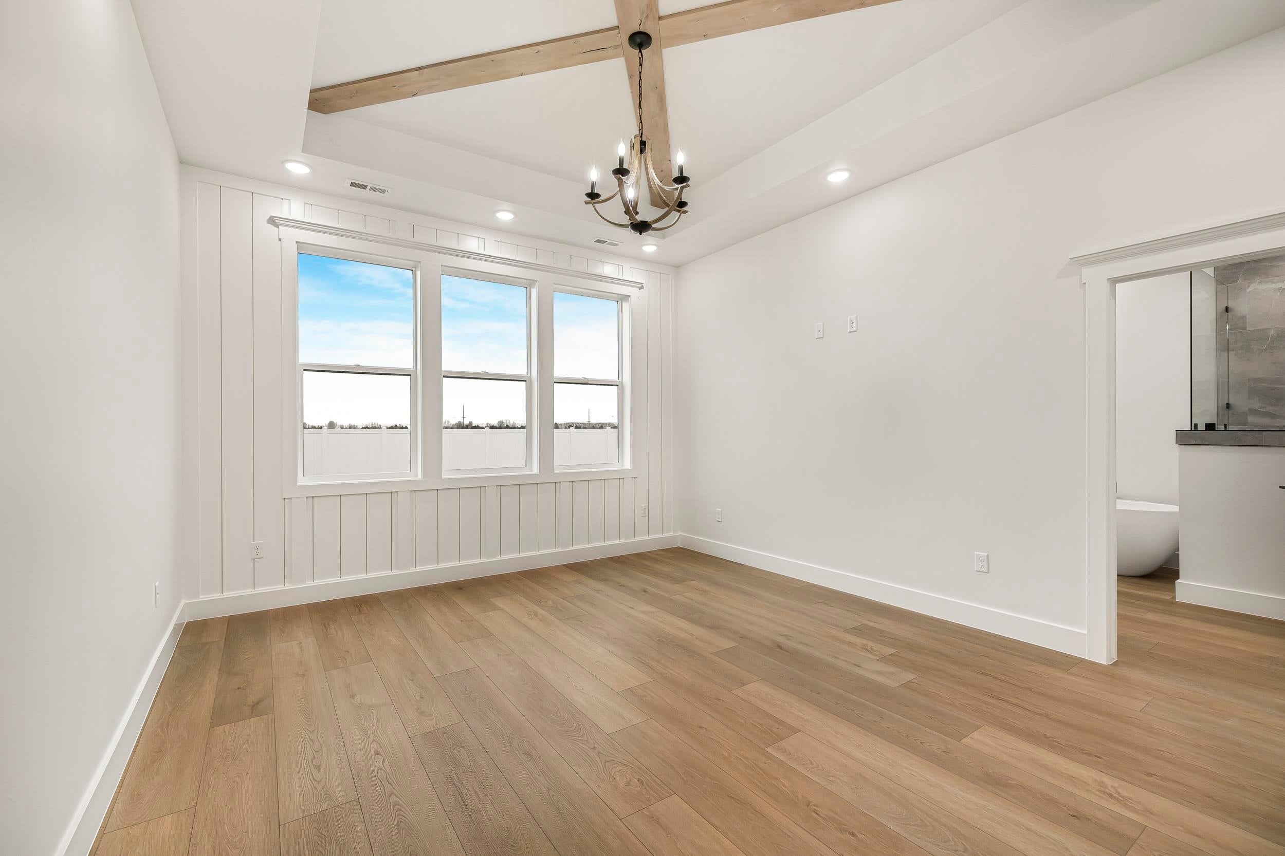 Pocatello, Idaho, 83202, United States, 4 Bedrooms Bedrooms, ,4 BathroomsBathrooms,Residential,Active,1997545