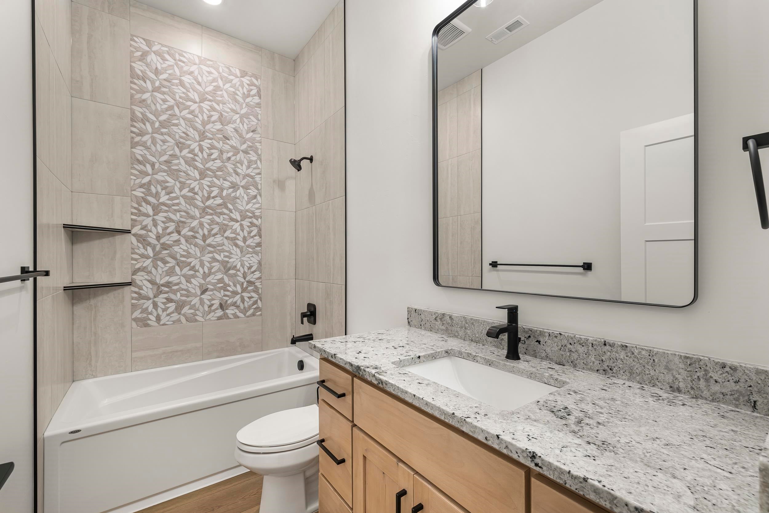 Pocatello, Idaho, 83202, United States, 4 Bedrooms Bedrooms, ,4 BathroomsBathrooms,Residential,Active,1997545