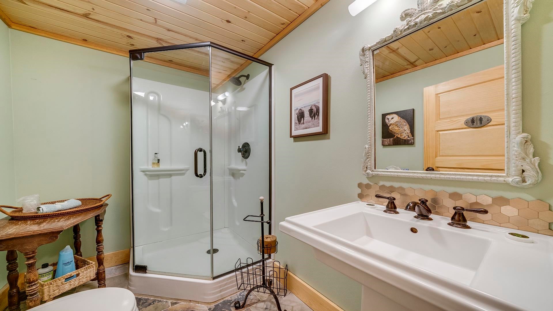 Franklin Grove, Illinois, 61031, United States, 9 Bedrooms Bedrooms, ,9 BathroomsBathrooms,Residential,Active,1965785