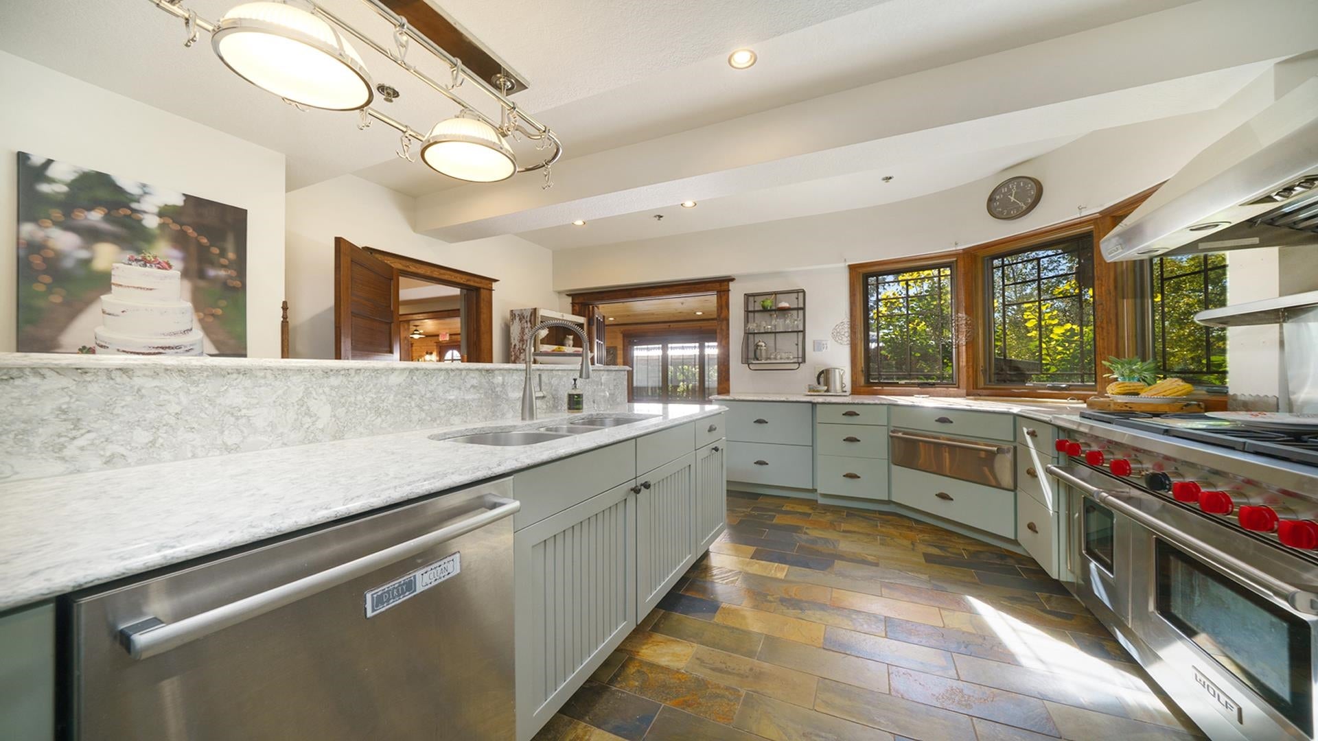 Franklin Grove, Illinois, 61031, United States, 9 Bedrooms Bedrooms, ,9 BathroomsBathrooms,Residential,Active,1965785