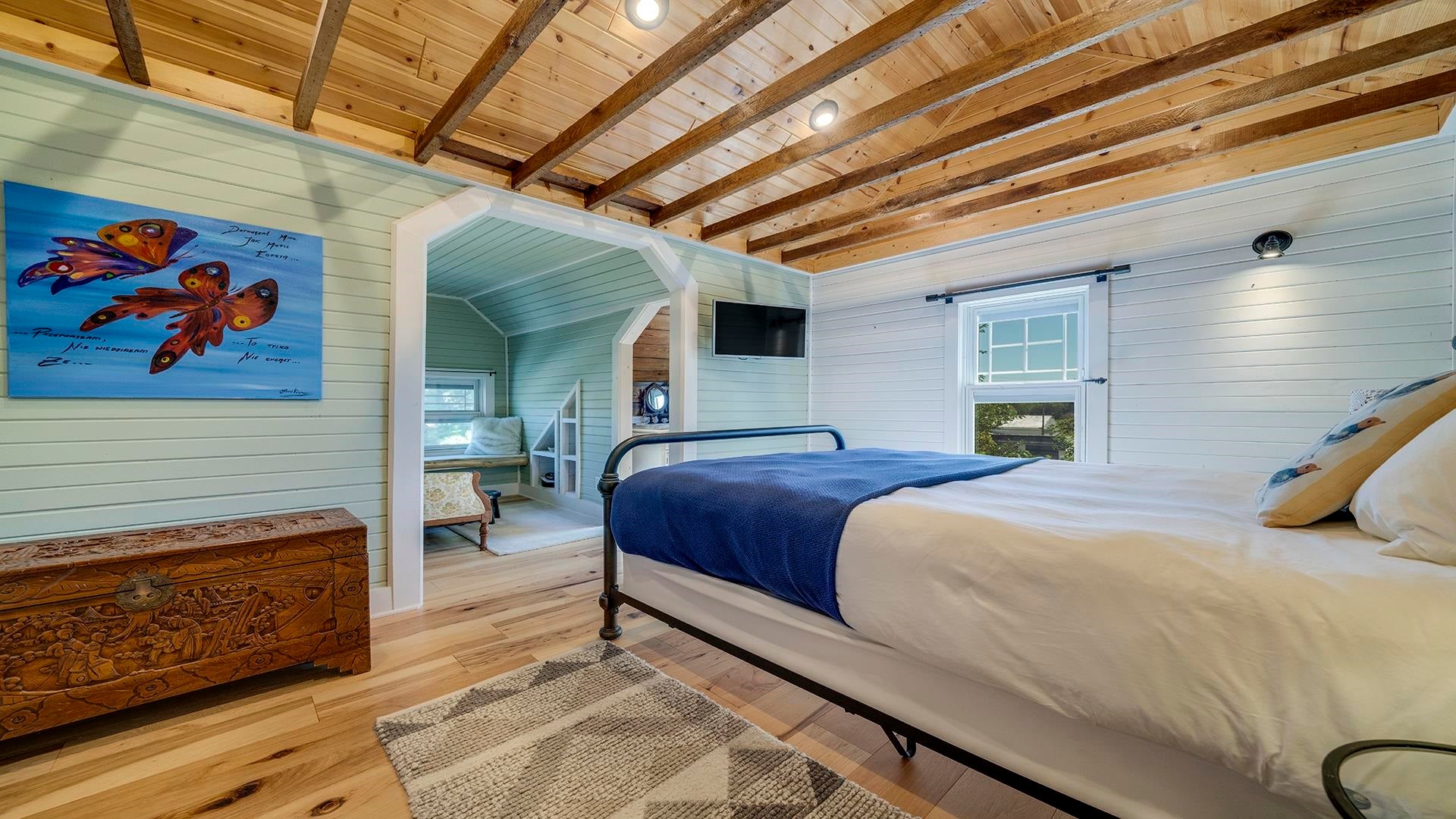 Franklin Grove, Illinois, 61031, United States, 9 Bedrooms Bedrooms, ,9 BathroomsBathrooms,Residential,Active,1965785