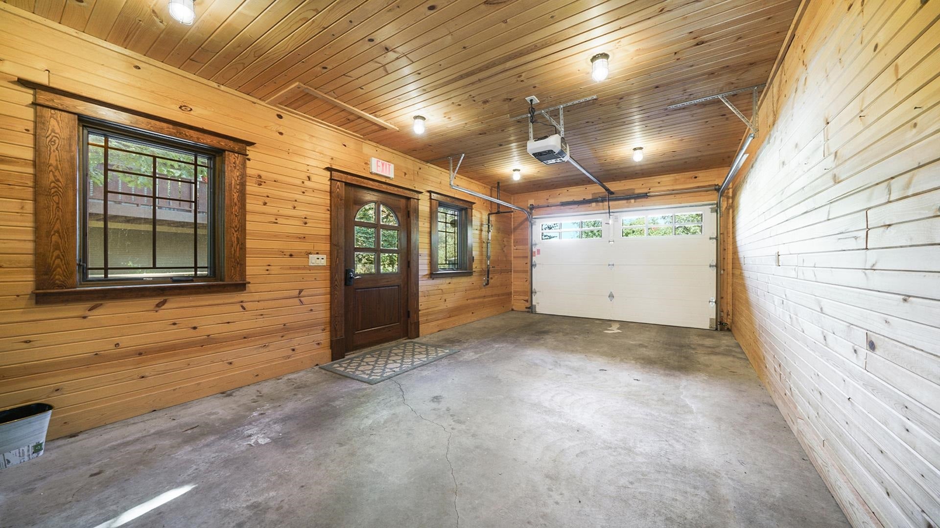 Franklin Grove, Illinois, 61031, United States, 9 Bedrooms Bedrooms, ,9 BathroomsBathrooms,Residential,Active,1965785