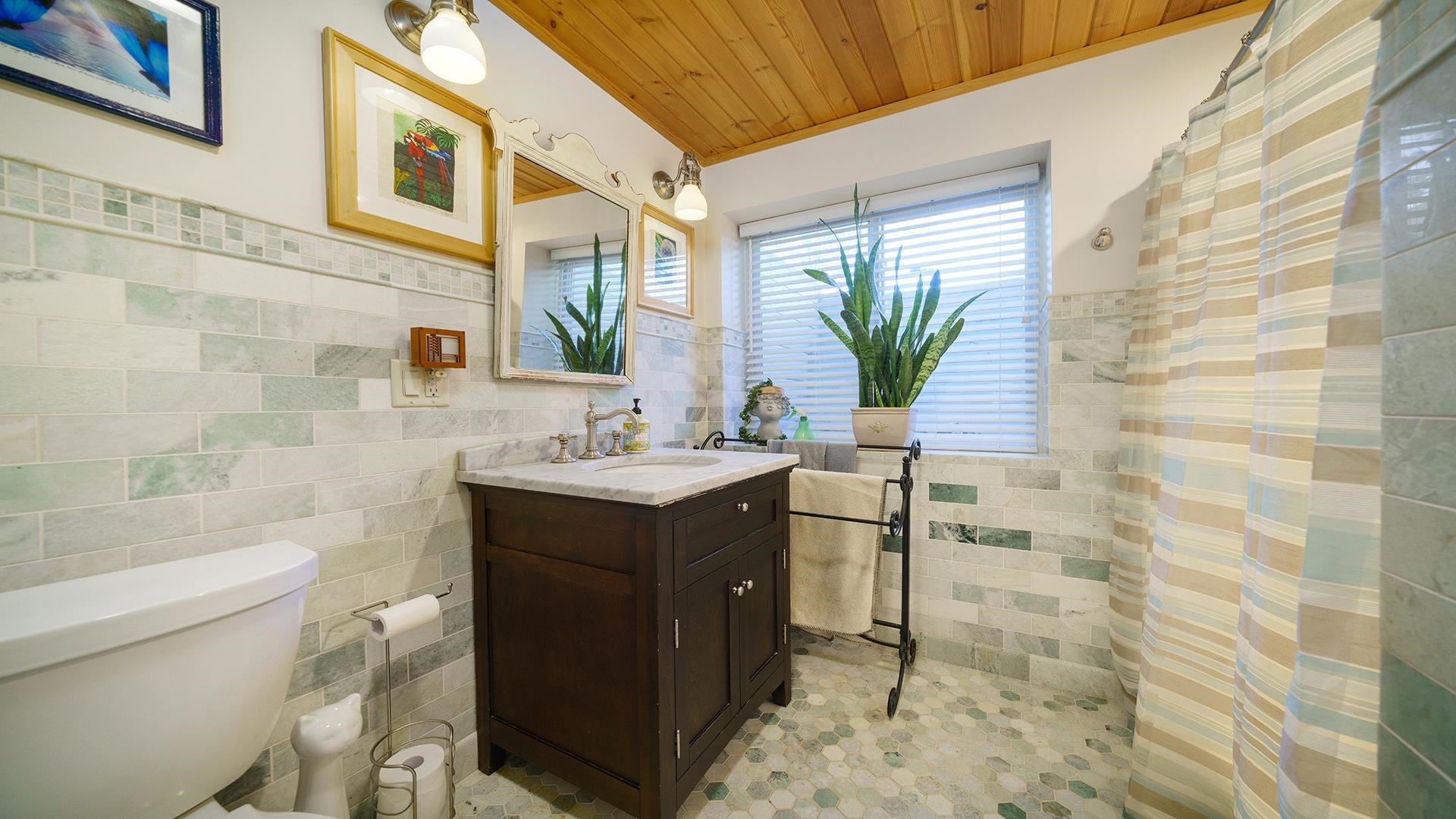 Franklin Grove, Illinois, 61031, United States, 9 Bedrooms Bedrooms, ,9 BathroomsBathrooms,Residential,Active,1965785