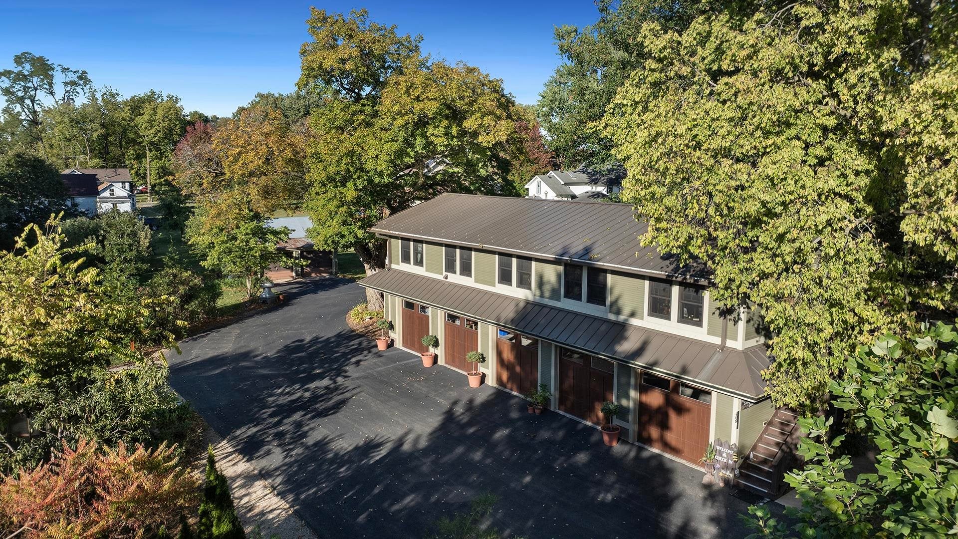 Franklin Grove, Illinois, 61031, United States, 9 Bedrooms Bedrooms, ,9 BathroomsBathrooms,Residential,Active,1965785