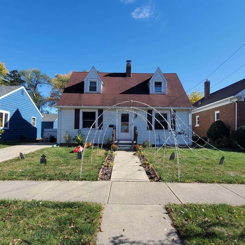 161 S WORTH AVE, ELGIN, IL 60123, photo 1 of 29