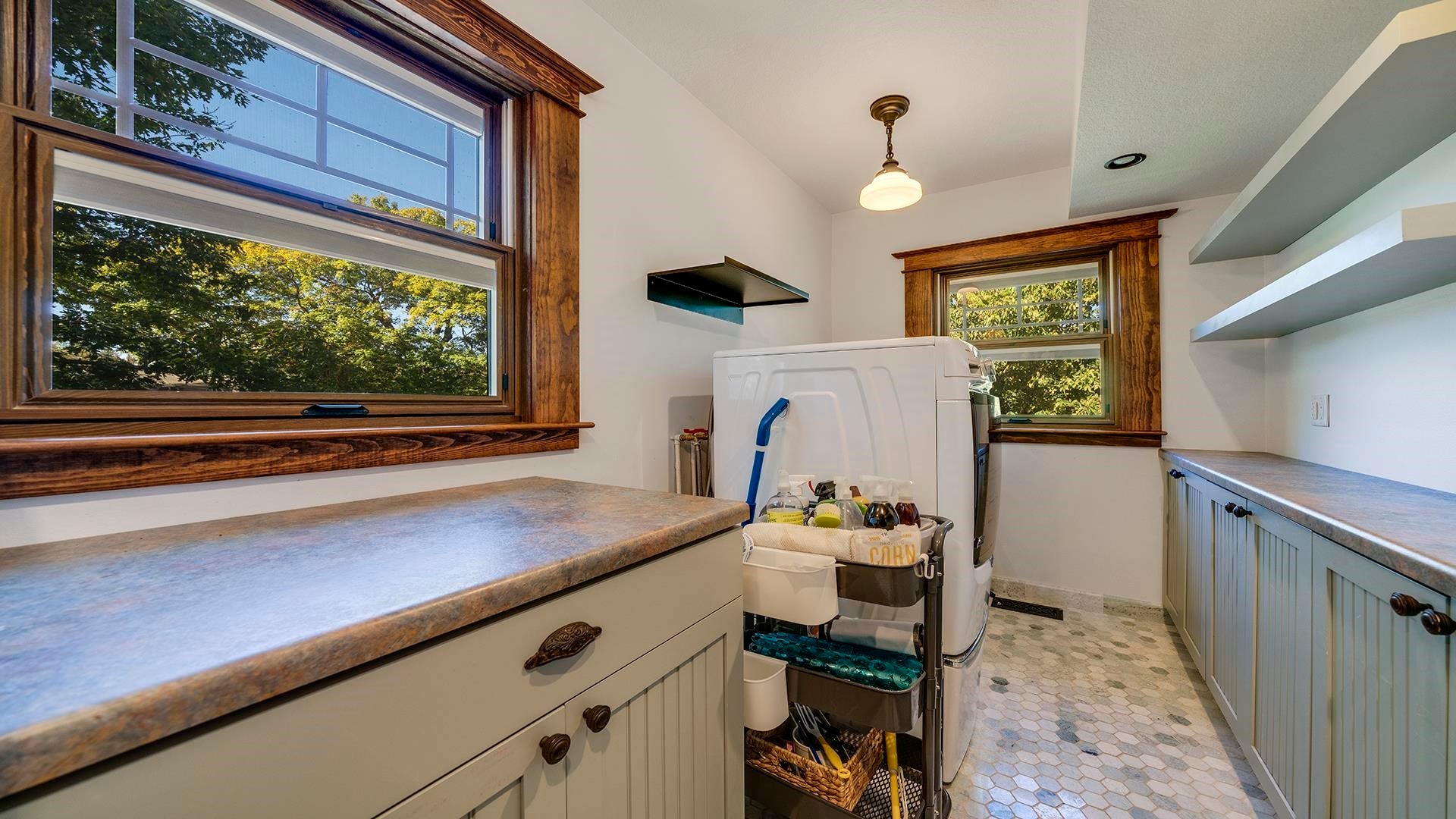 Franklin Grove, Illinois, 61031, United States, 9 Bedrooms Bedrooms, ,9 BathroomsBathrooms,Residential,Active,1965785