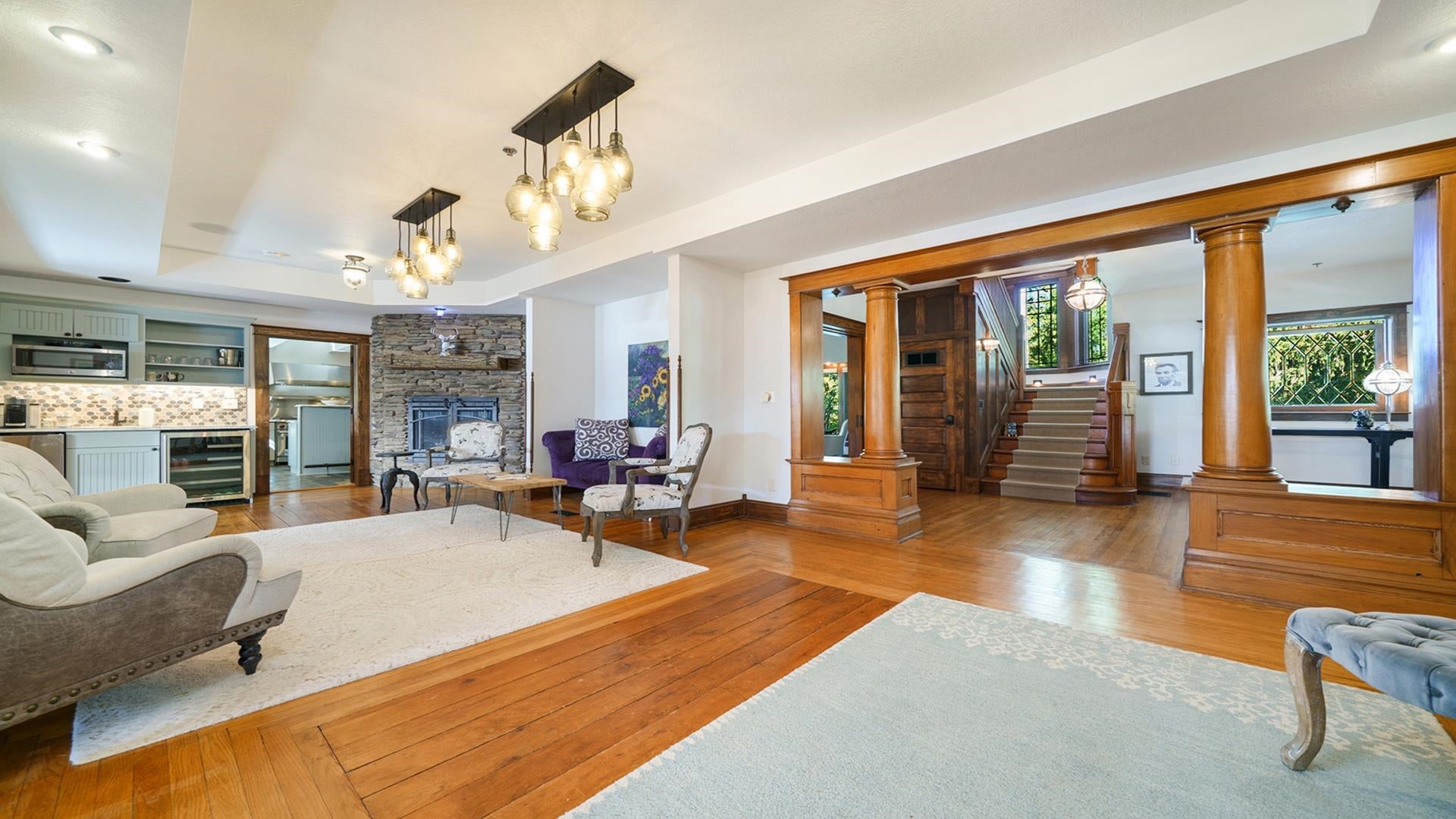 Franklin Grove, Illinois, 61031, United States, 9 Bedrooms Bedrooms, ,9 BathroomsBathrooms,Residential,Active,1965785