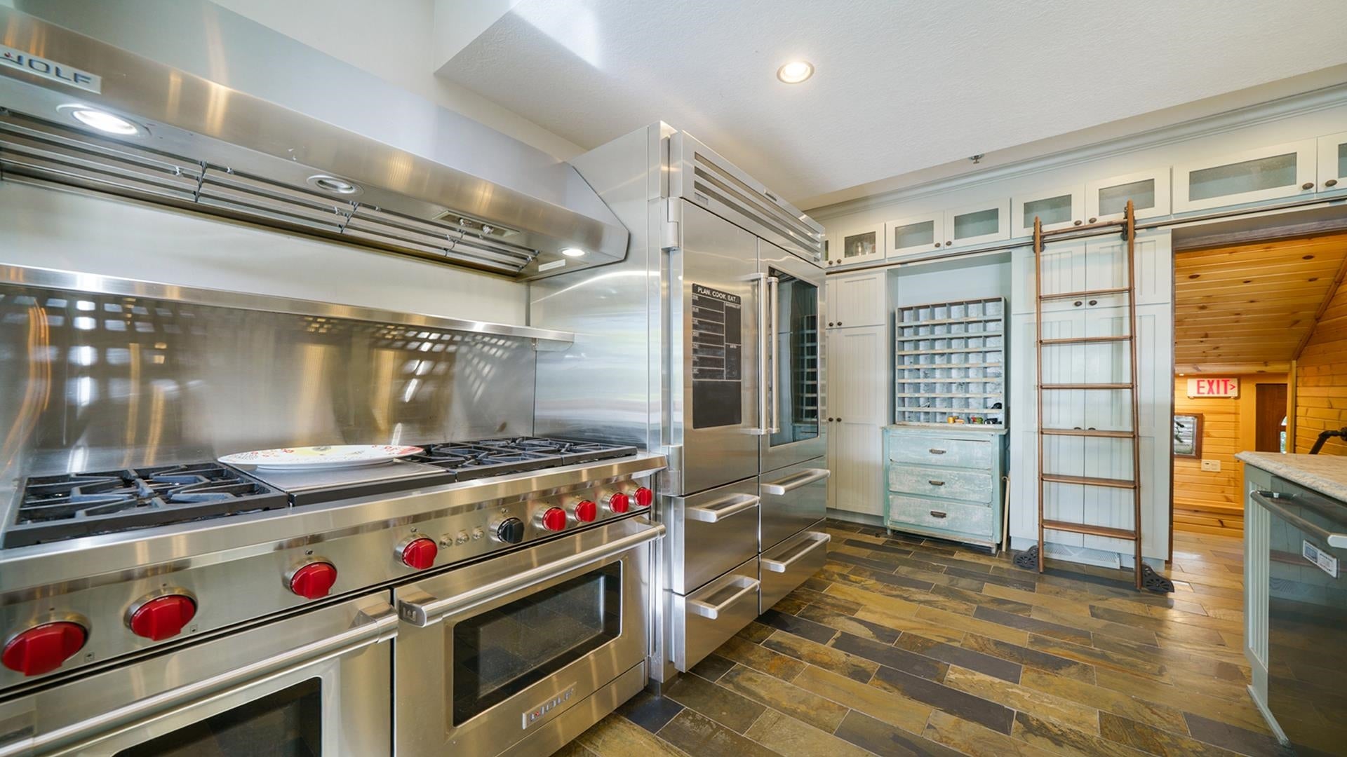 Franklin Grove, Illinois, 61031, United States, 9 Bedrooms Bedrooms, ,9 BathroomsBathrooms,Residential,Active,1965785