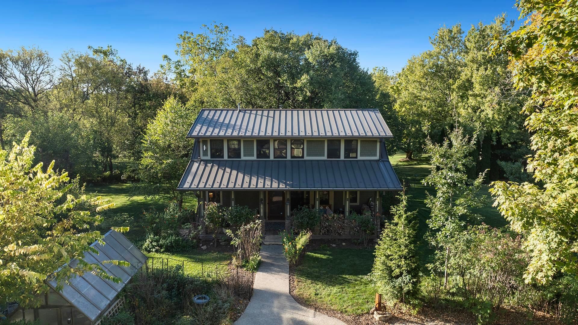 Franklin Grove, Illinois, 61031, United States, 9 Bedrooms Bedrooms, ,9 BathroomsBathrooms,Residential,Active,1965785