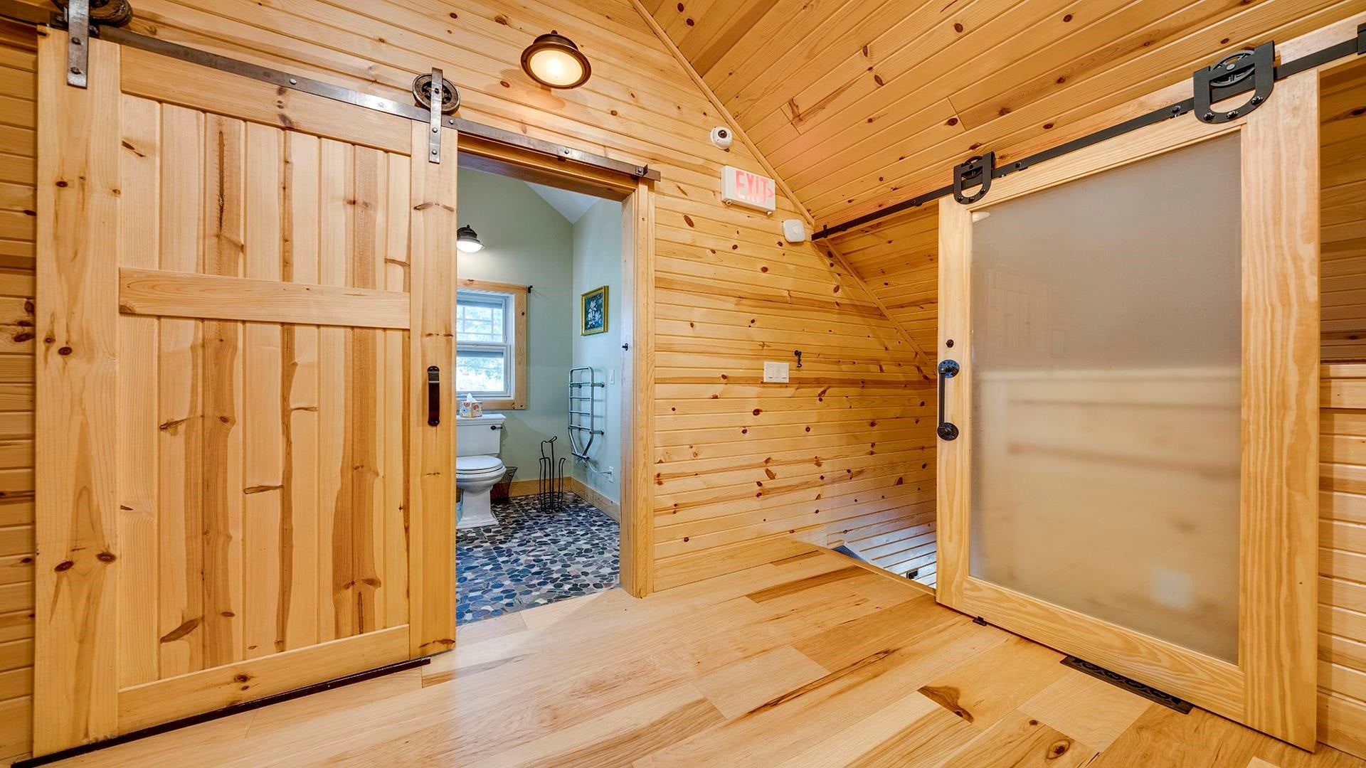 Franklin Grove, Illinois, 61031, United States, 9 Bedrooms Bedrooms, ,9 BathroomsBathrooms,Residential,Active,1965785