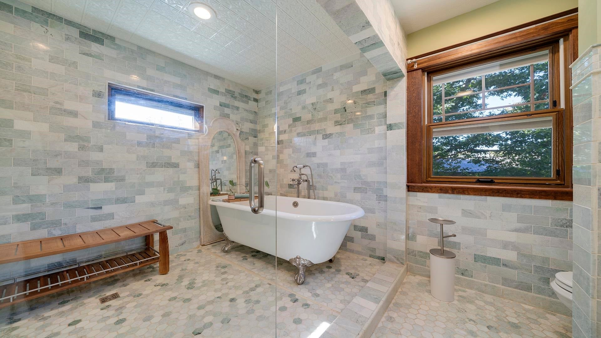 Franklin Grove, Illinois, 61031, United States, 9 Bedrooms Bedrooms, ,9 BathroomsBathrooms,Residential,Active,1965785