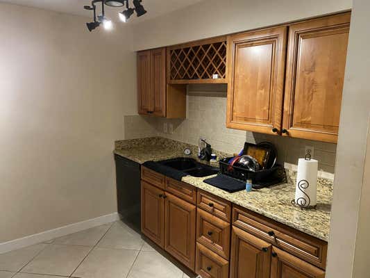 6036 INDRIO RD APT 5, FORT PIERCE, FL 34951, photo 4 of 12