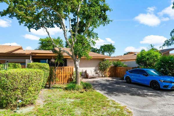 2065 SW 24TH CIR, BOYNTON BEACH, FL 33426, photo 3 of 19