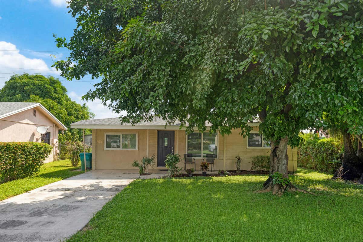 626 NW 7TH ST, BOYNTON BEACH, FL 33426, photo 1 of 30