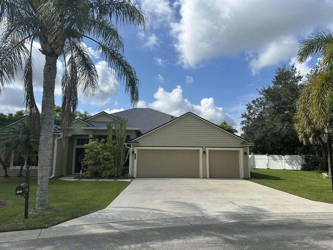 2485 4TH LN SW, VERO BEACH, FL 32962, photo 1 of 40