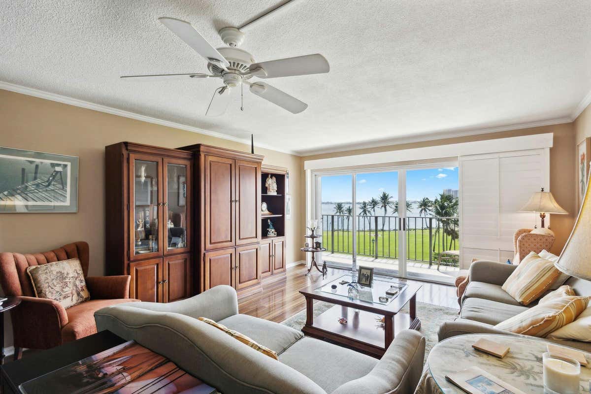 801 LAKE SHORE DR APT 414, LAKE PARK, FL 33403, photo 1 of 28