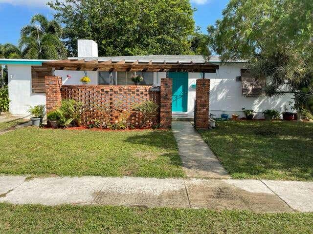 2320 LARK LN, WEST PALM BEACH, FL 33409, photo 1 of 9