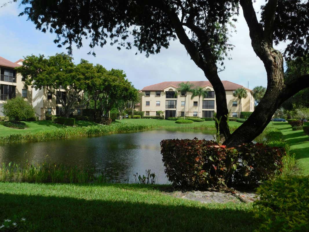 5099 SPLENDIDO CT APT M, BOYNTON BEACH, FL 33437, photo 1 of 49