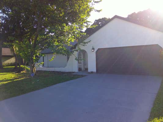 2433 SE GOWIN DR, PORT SAINT LUCIE, FL 34952 - Image 1