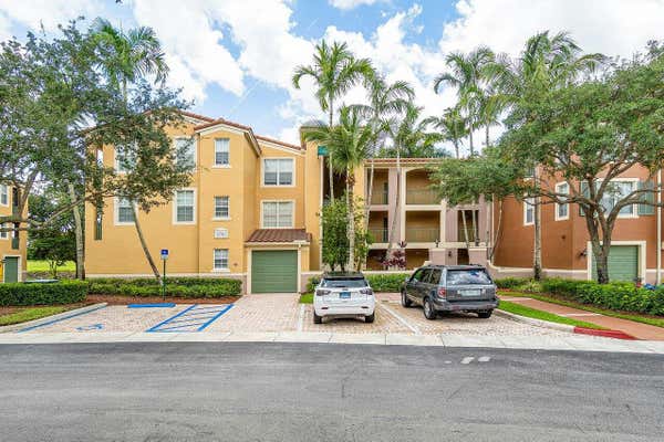 11710 SAINT ANDREWS PL APT 304, WELLINGTON, FL 33414 - Image 1